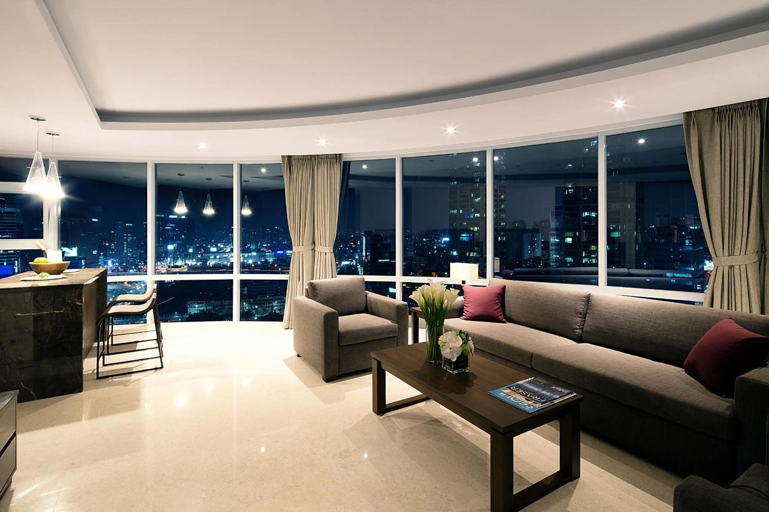 Living room in Fraser Place Central Seoul