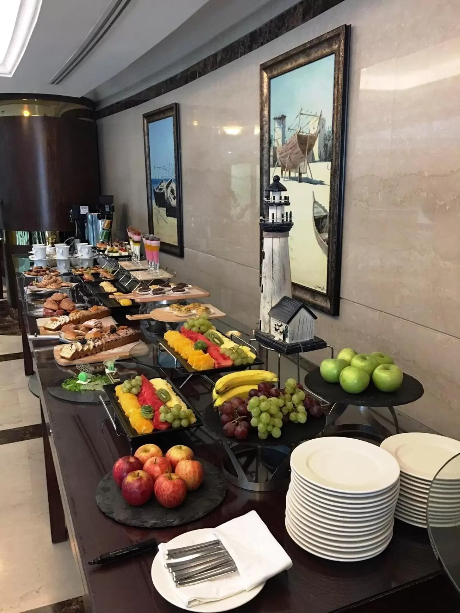 Continental breakfast, Food in City Seasons Hotel Dubai