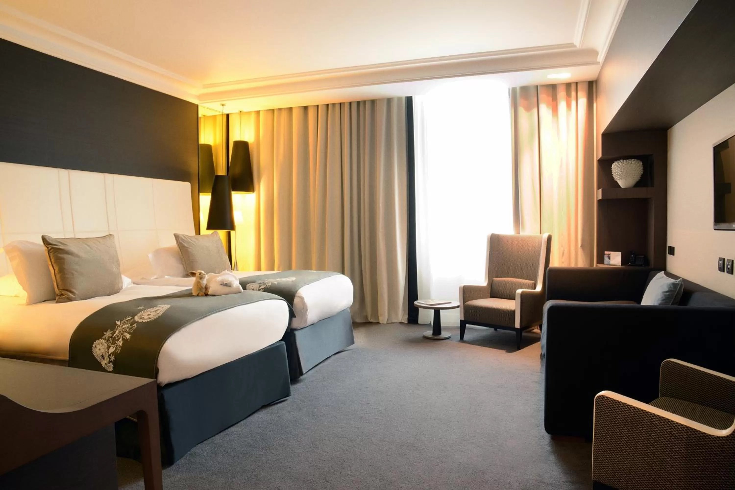 Photo of the whole room, Bed in InterContinental Marseille - Hotel Dieu by IHG