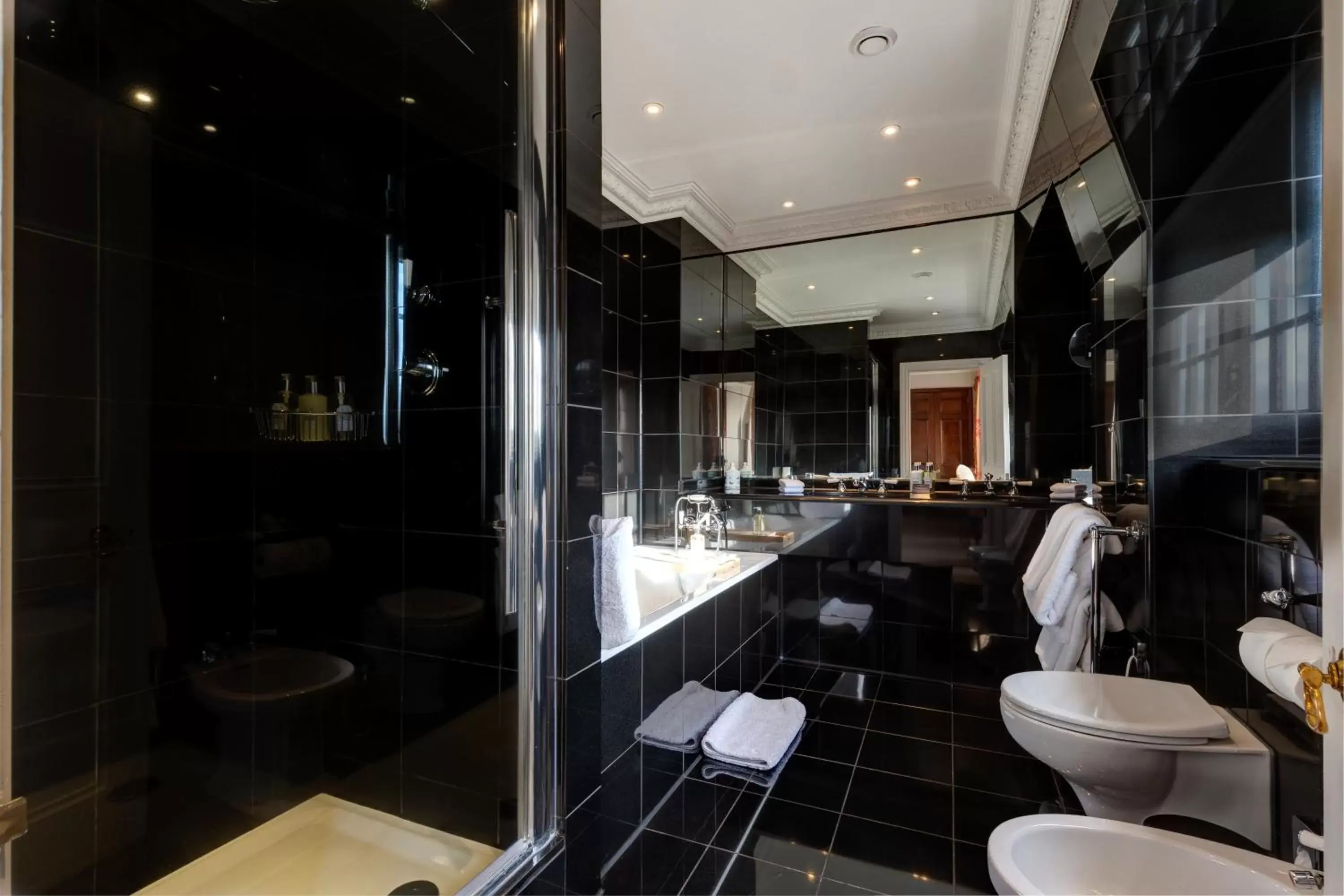 Shower, Bathroom in Dukes London