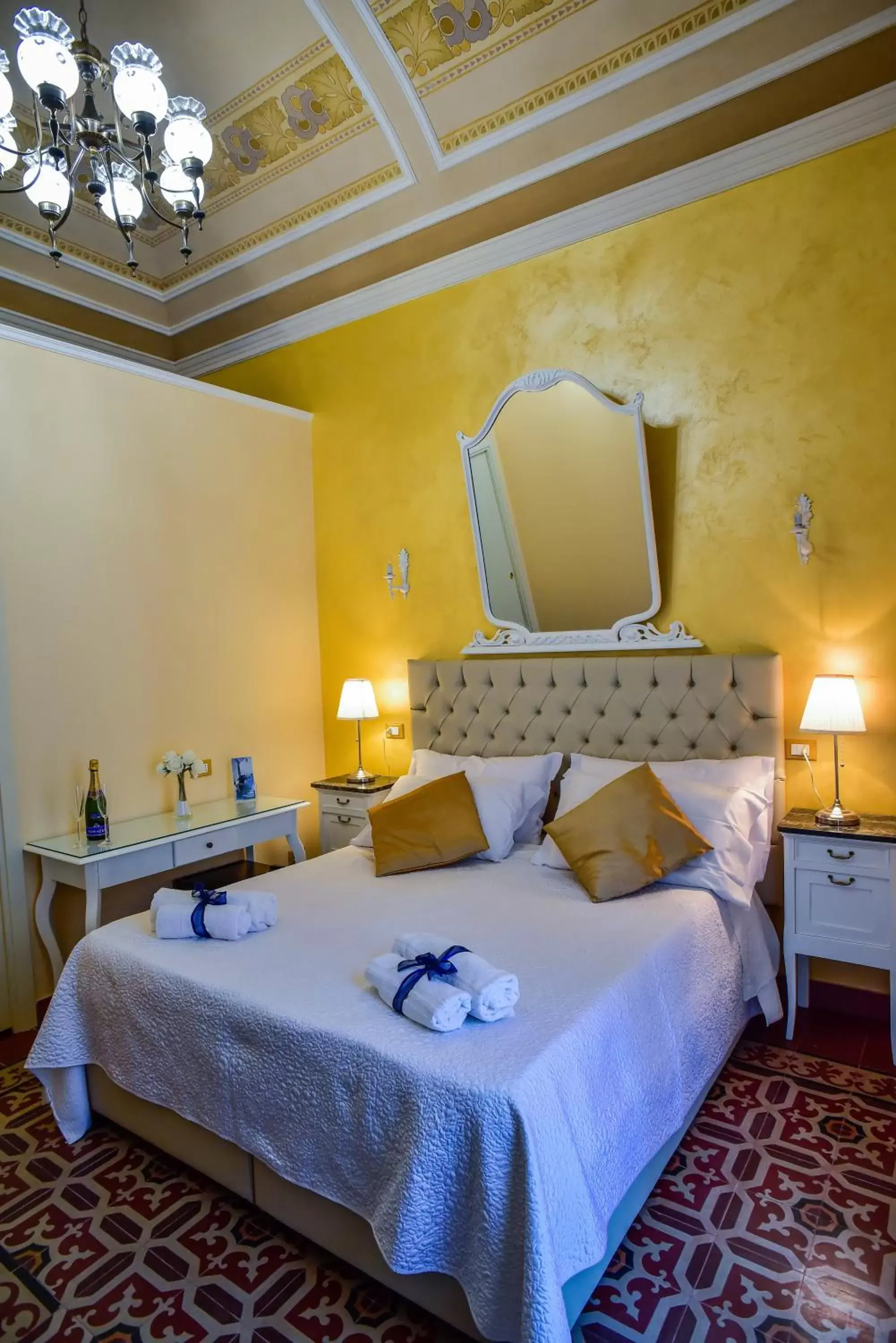 Photo of the whole room, Bed in Palazzo degli Affreschi