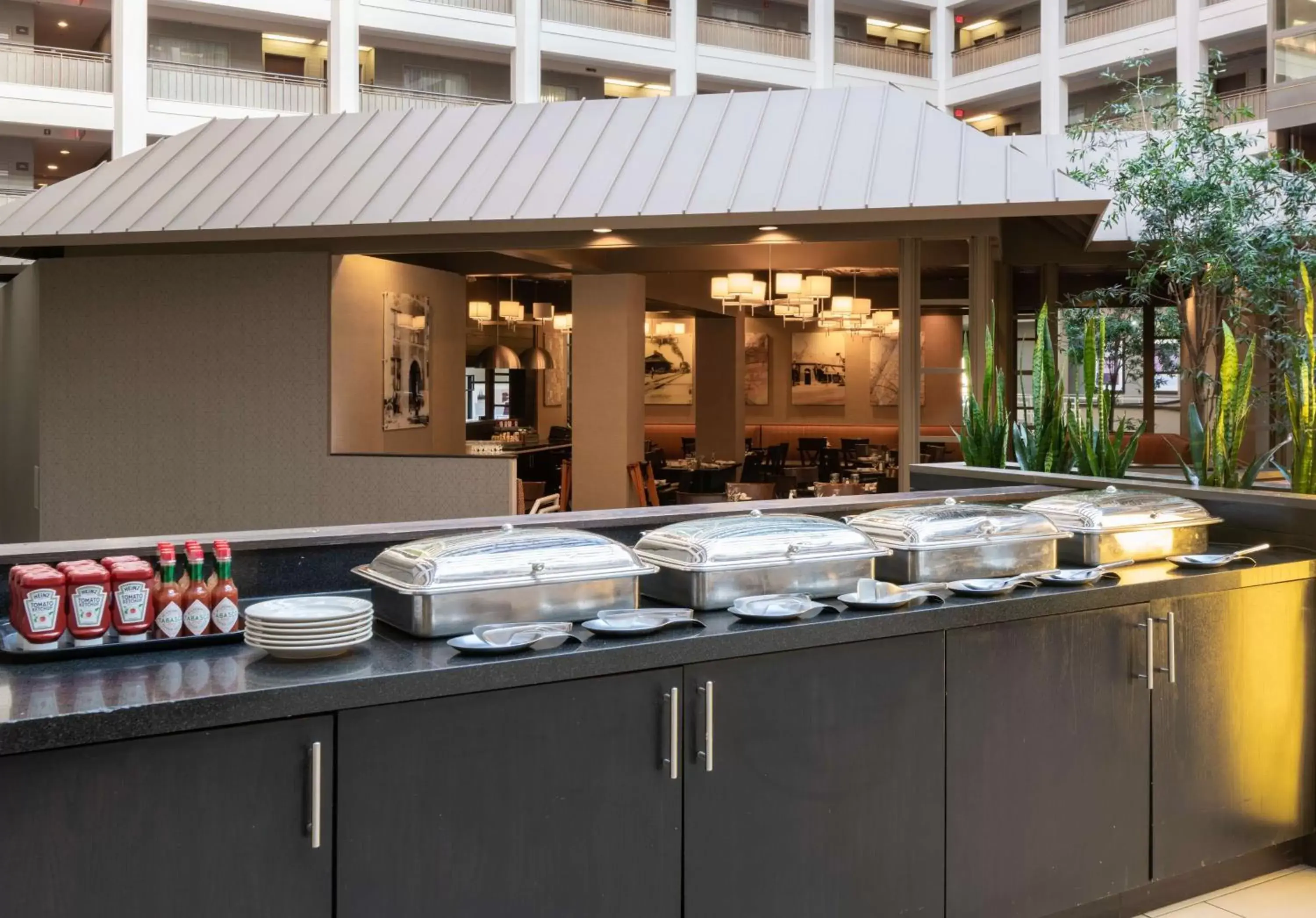 Breakfast in Embassy Suites by Hilton Chicago North Shore Deerfield