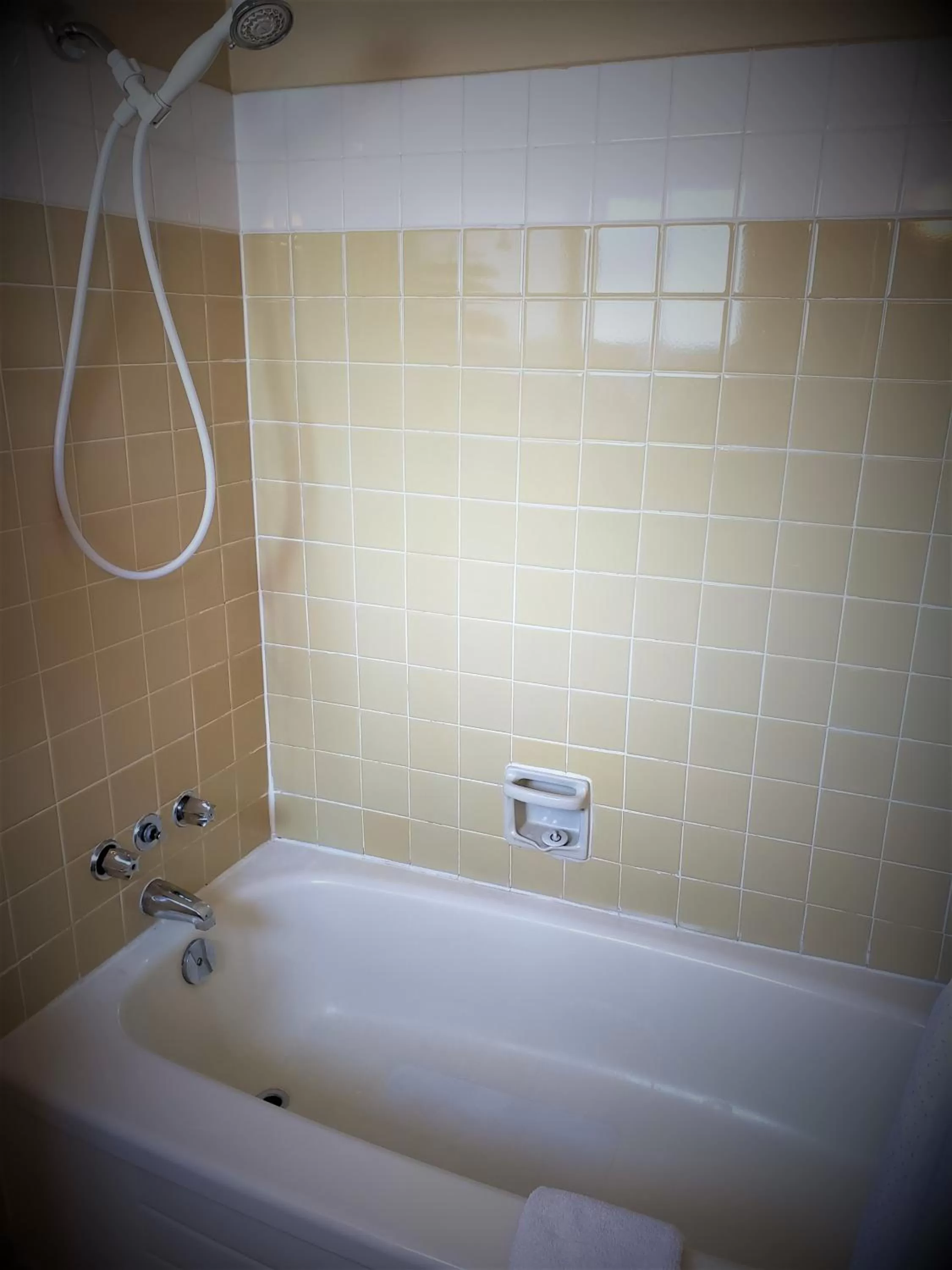 Bathroom in Above Tide Motel