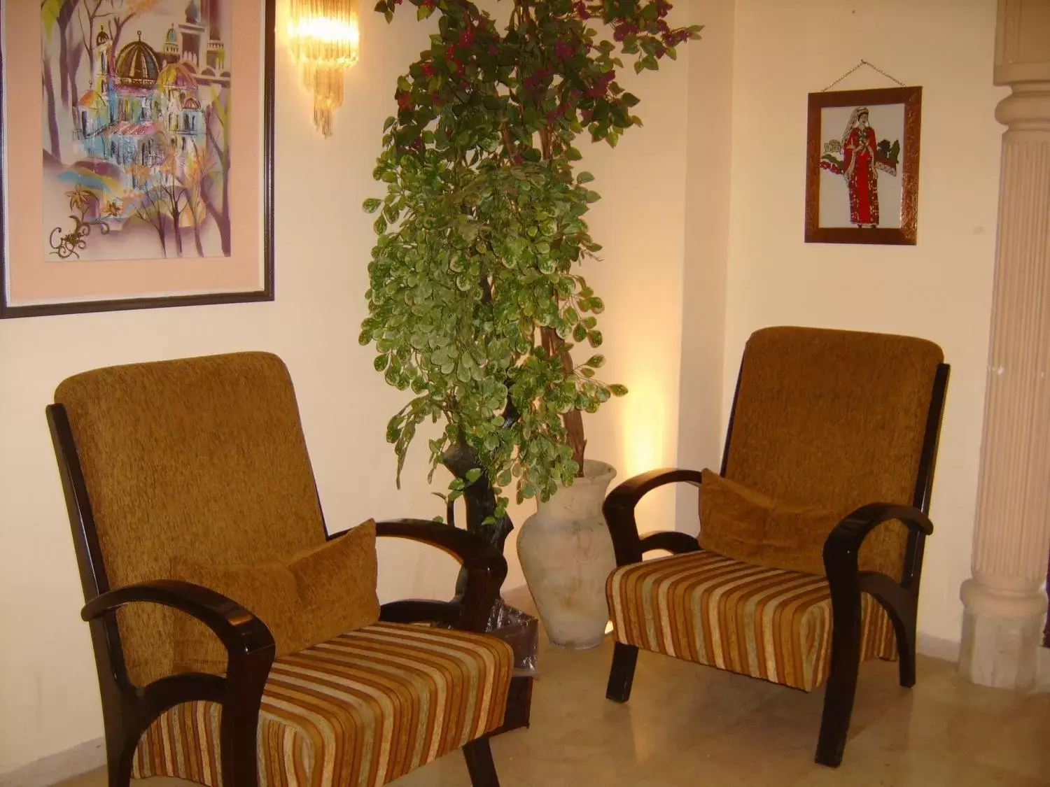 Lobby or reception, Seating Area in Commodore Hotel