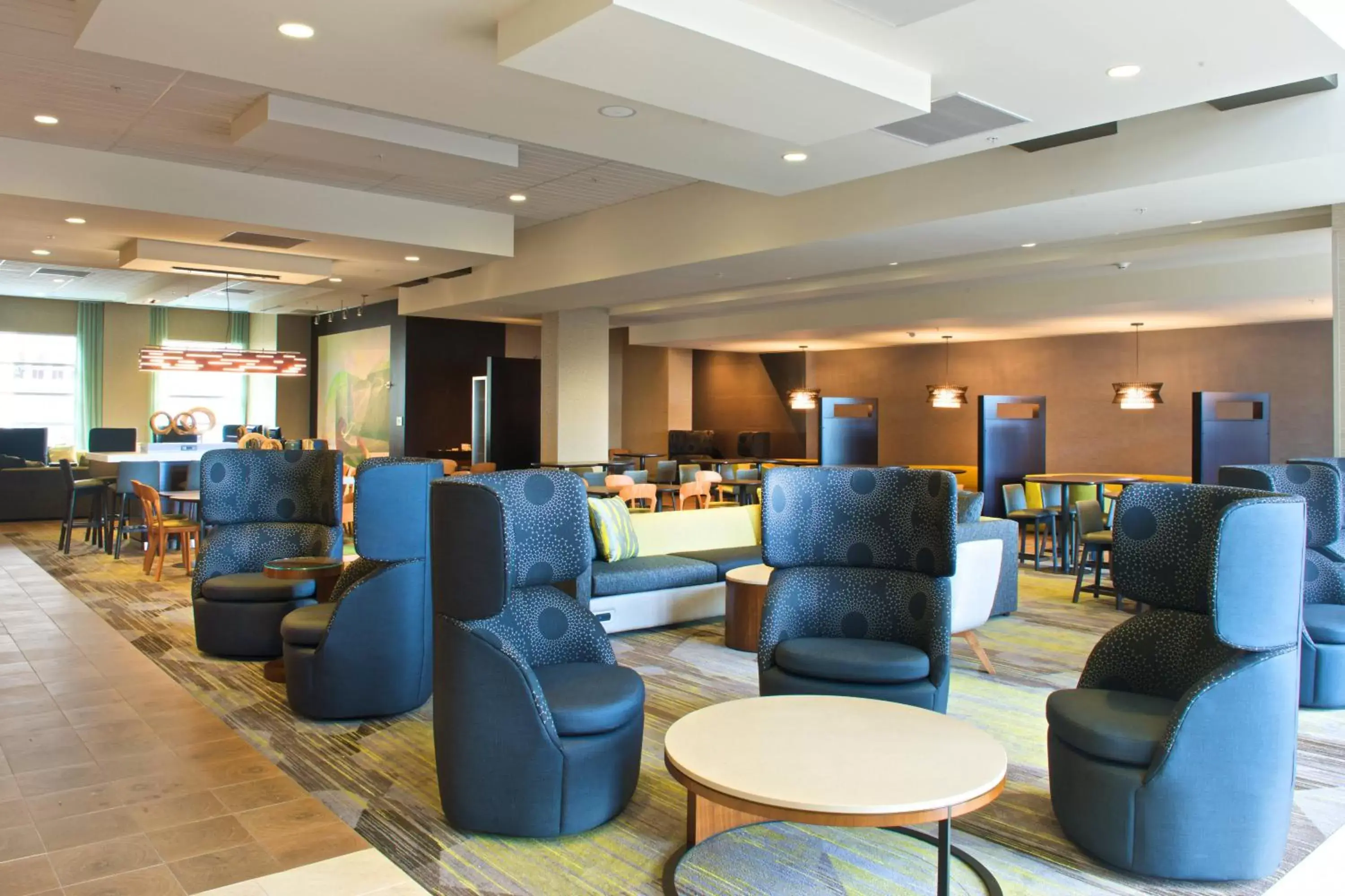 Lobby or reception, Lounge/Bar in Courtyard by Marriott Seattle Everett Downtown