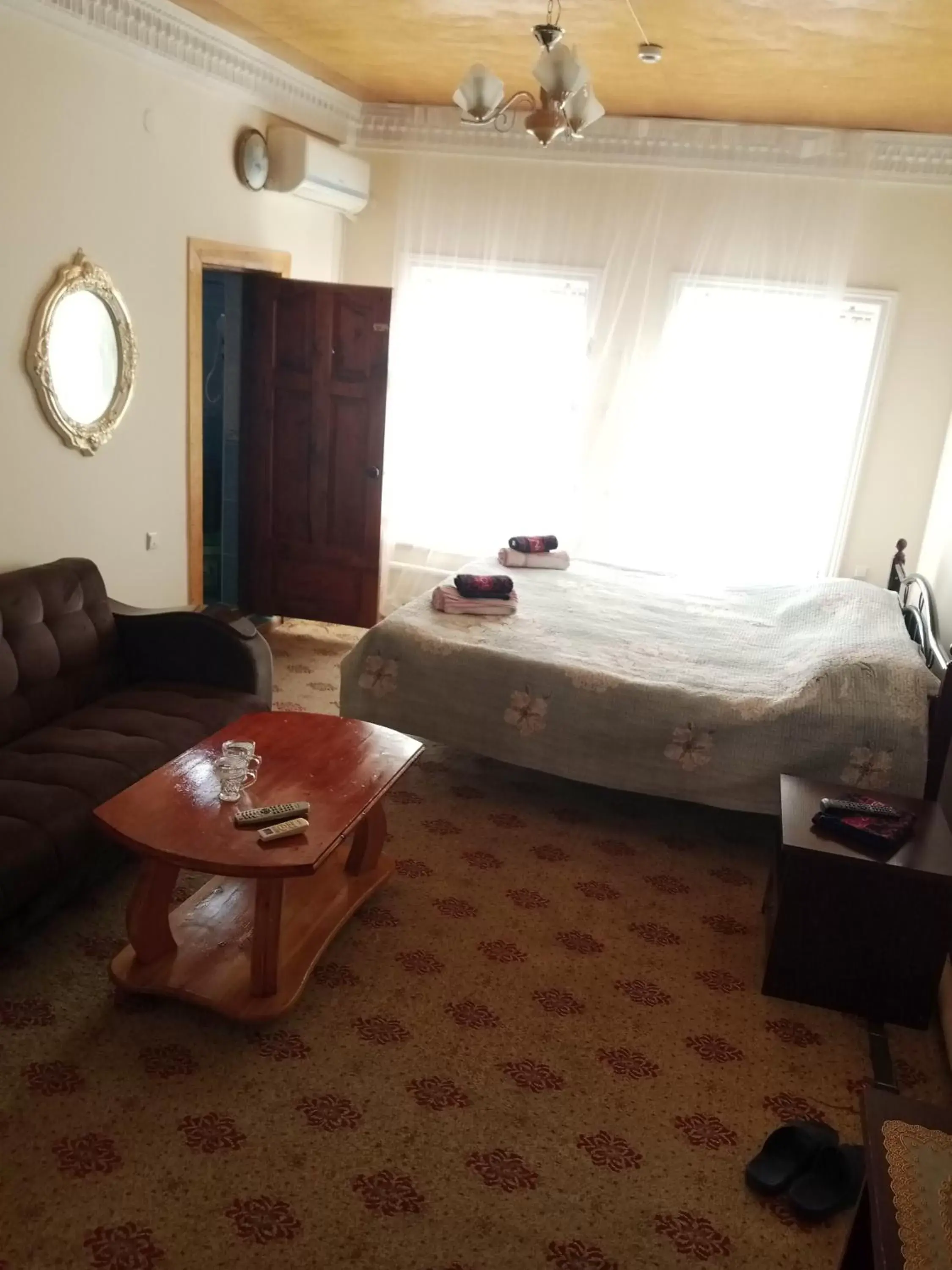 Deluxe Double Room - single occupancy in Best Hotel Nasriddin Navruz 1 Minut way till Old City Deluxe Double Room - single occupancy in Best Hotel Nasriddin Navruz 1 Minut way till Old City
