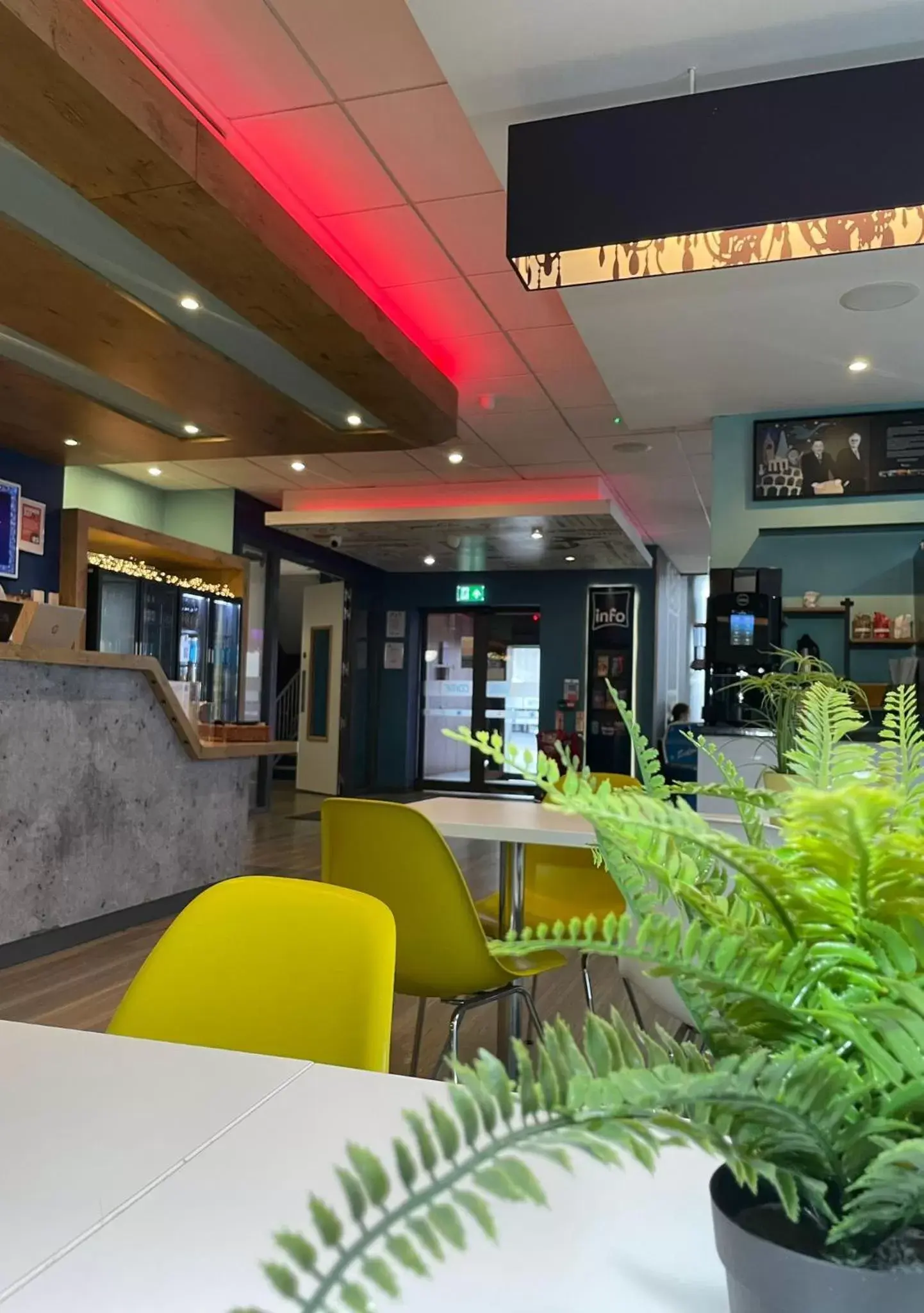 Restaurant/places to eat in ibis budget Belfast City Centre Restaurant/places to eat in ibis budget Belfast City Centre