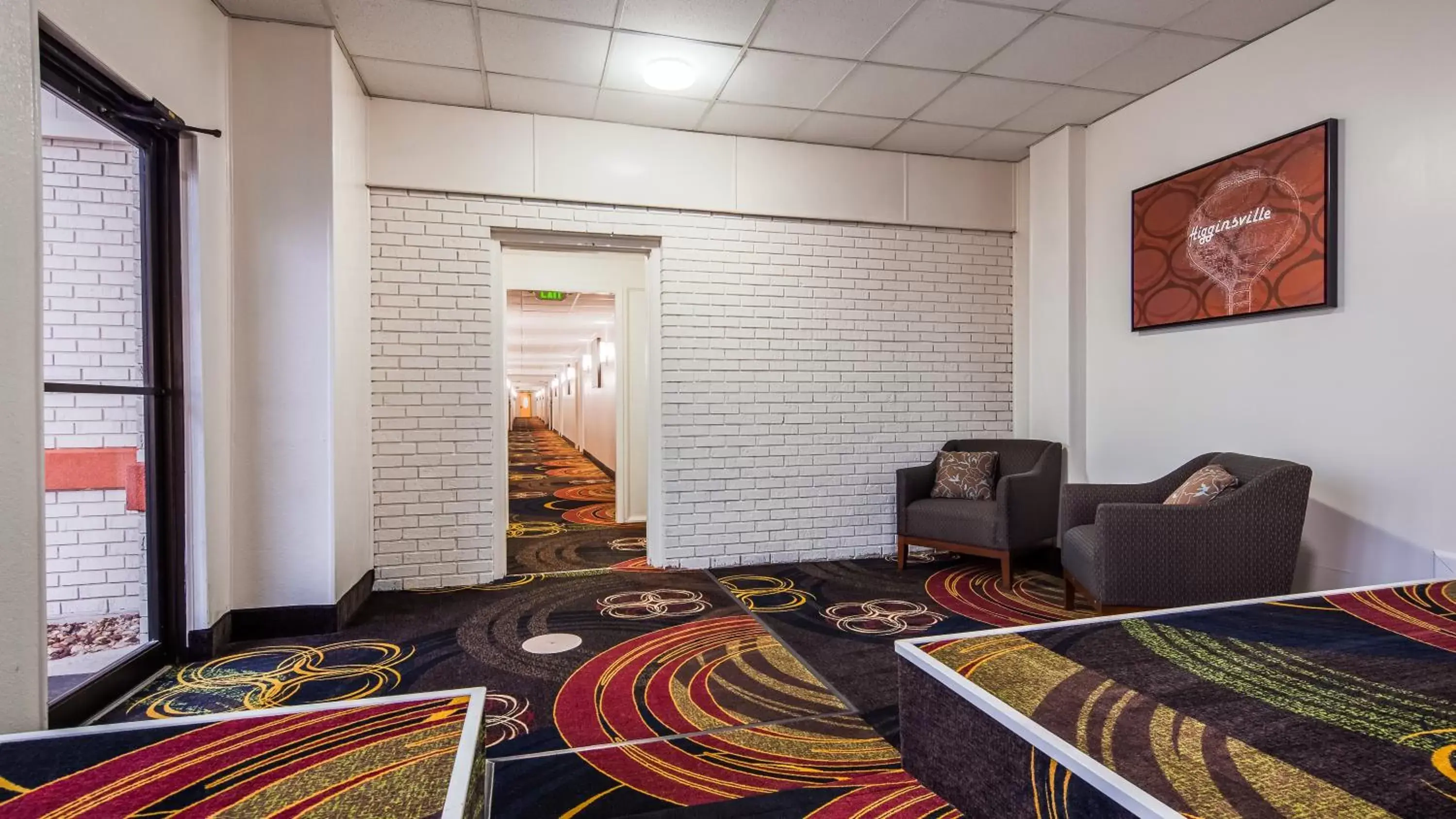 Area and facilities in SureStay Hotel by Best Western Higginsville