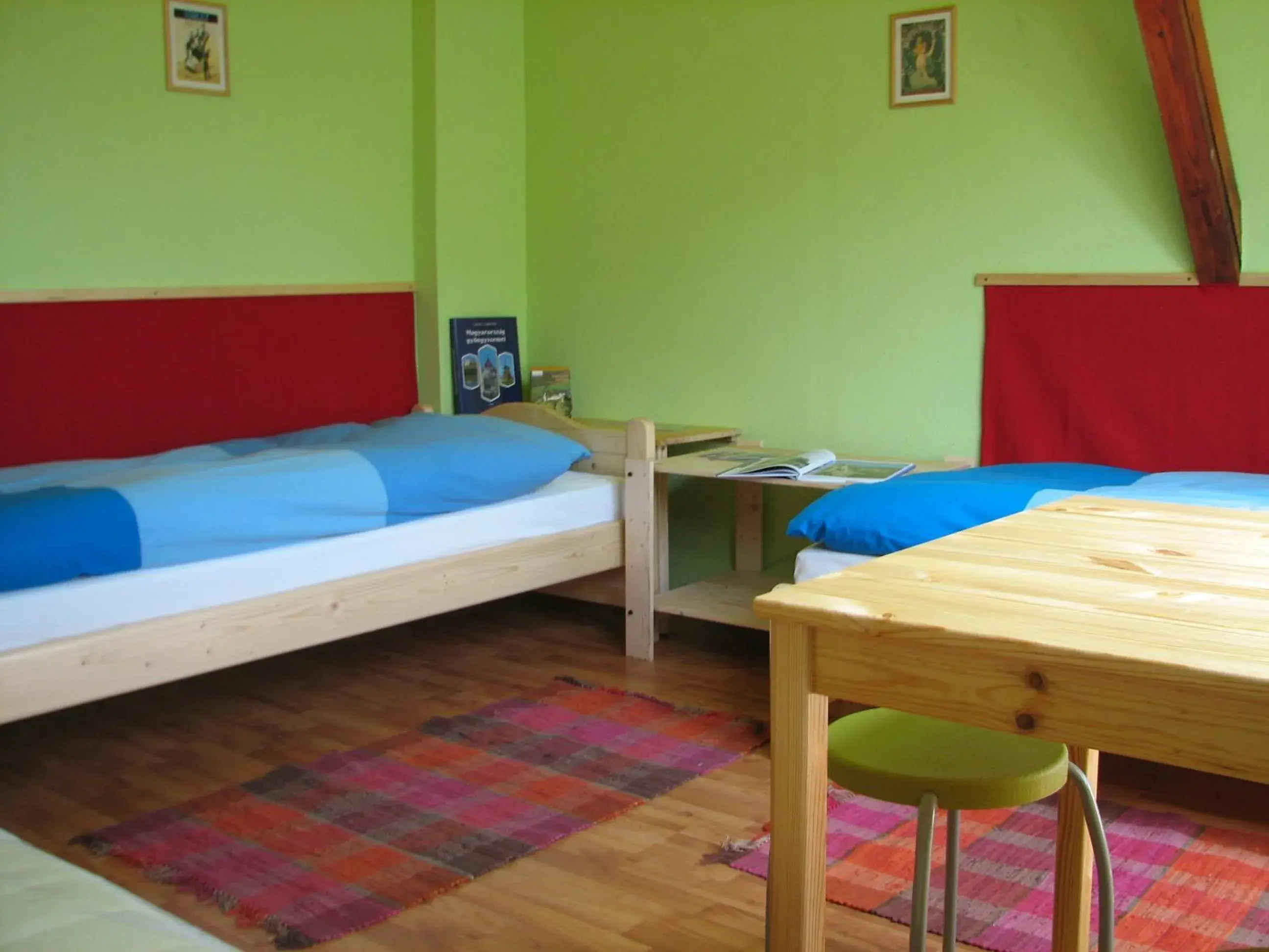 Bed in 7x24 Central Hostel