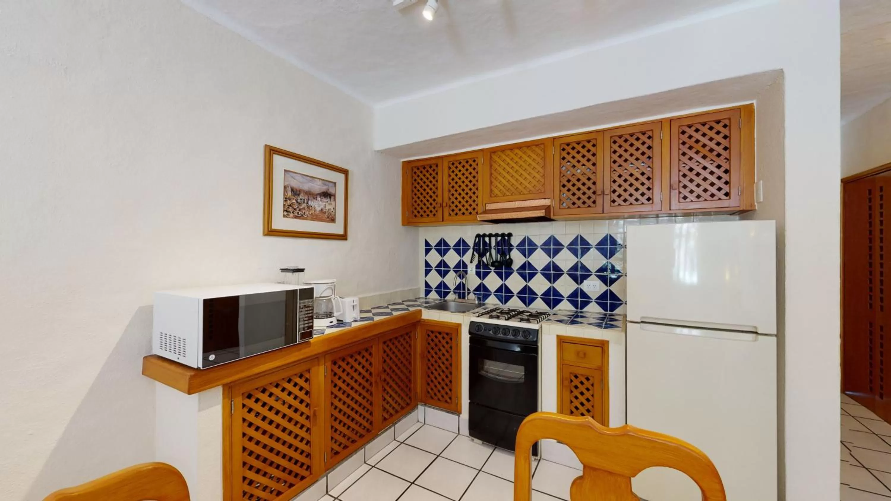 Kitchen or kitchenette in Park Royal Homestay Los Tules Puerto Vallarta