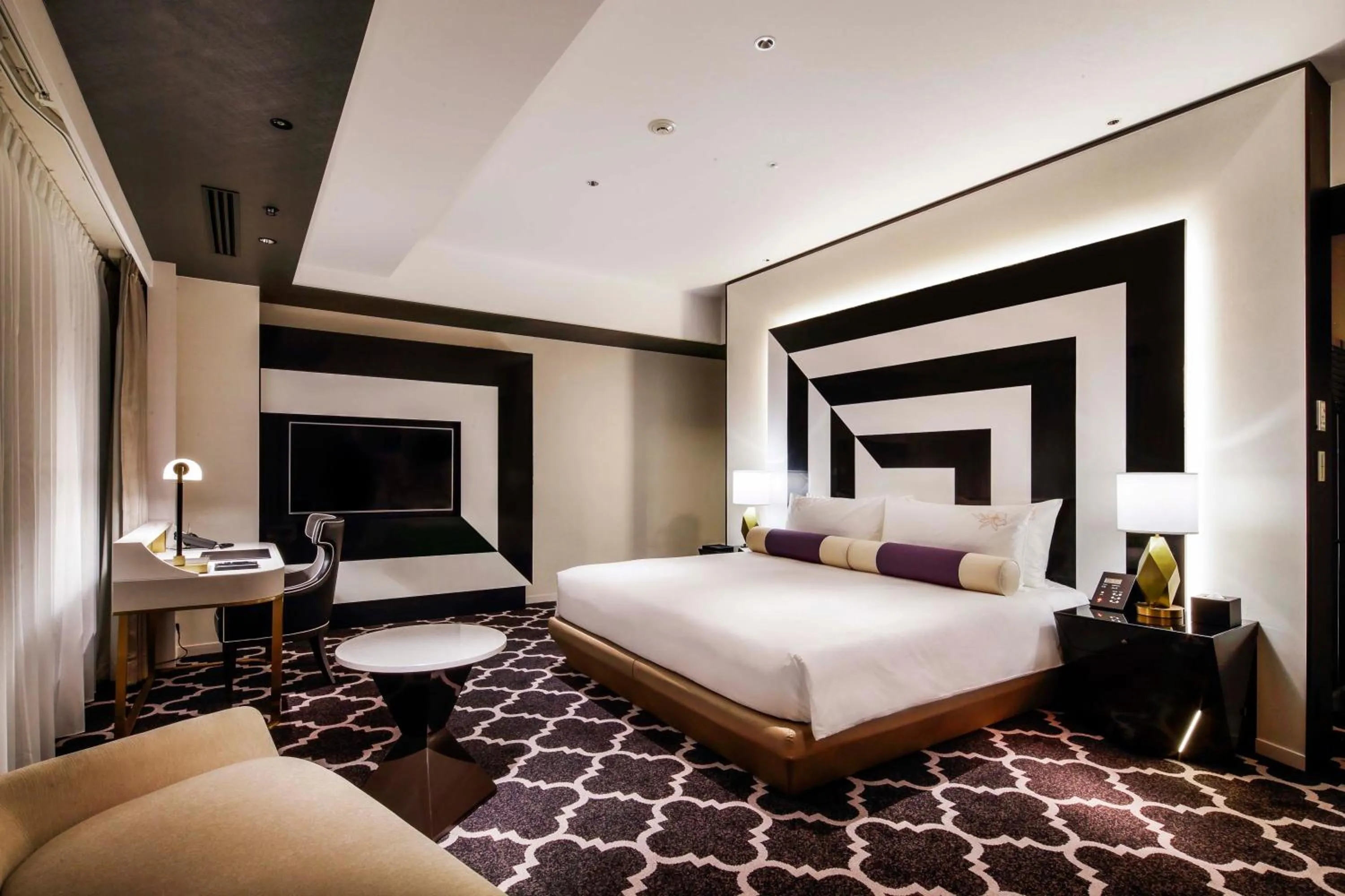 Photo of the whole room, Bed in The Kahala Hotel & Resort Yokohama