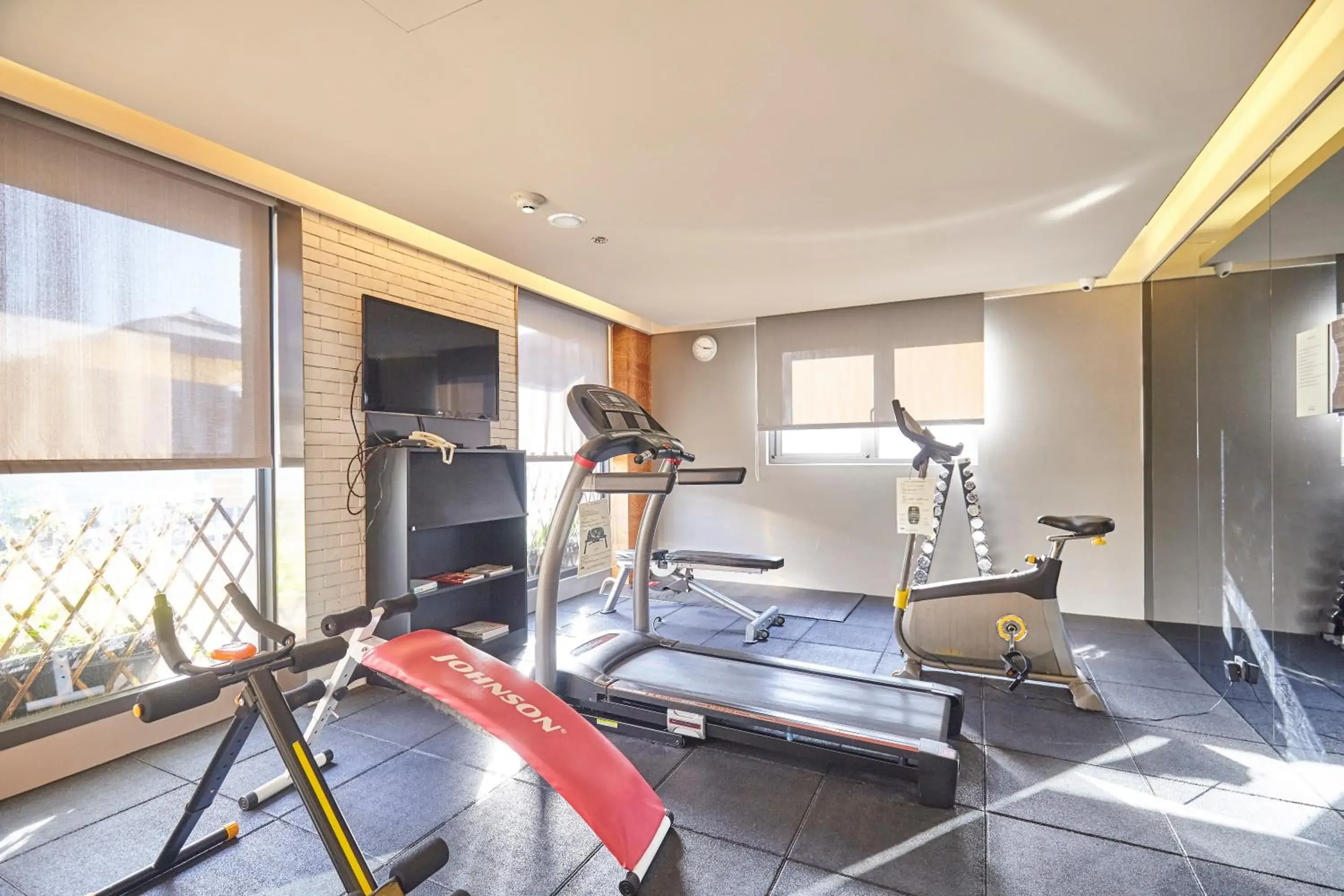 Fitness centre/facilities, Fitness Center/Facilities in Simple Hotel