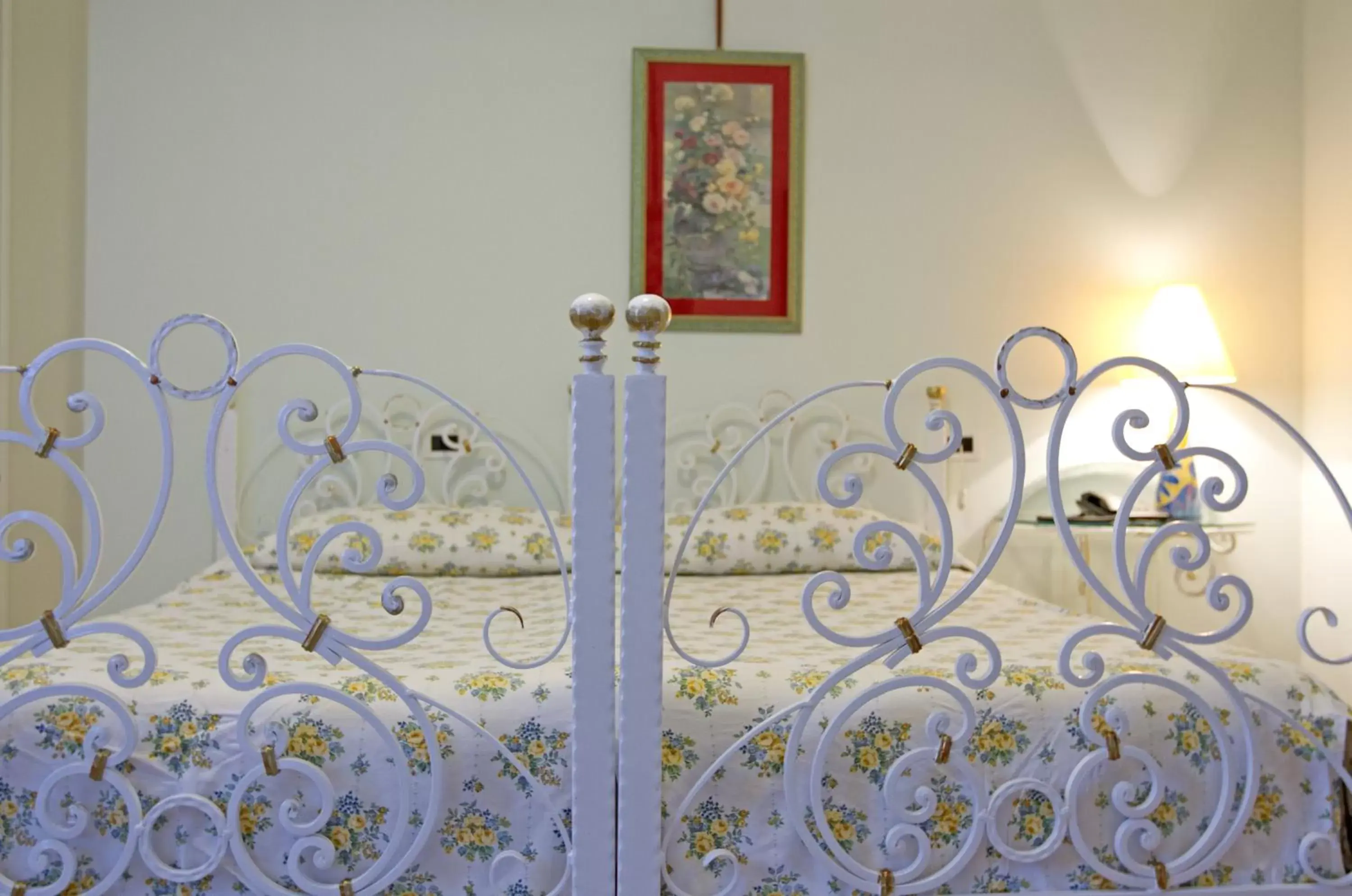 Decorative detail, Bed in Villa Scalabrini