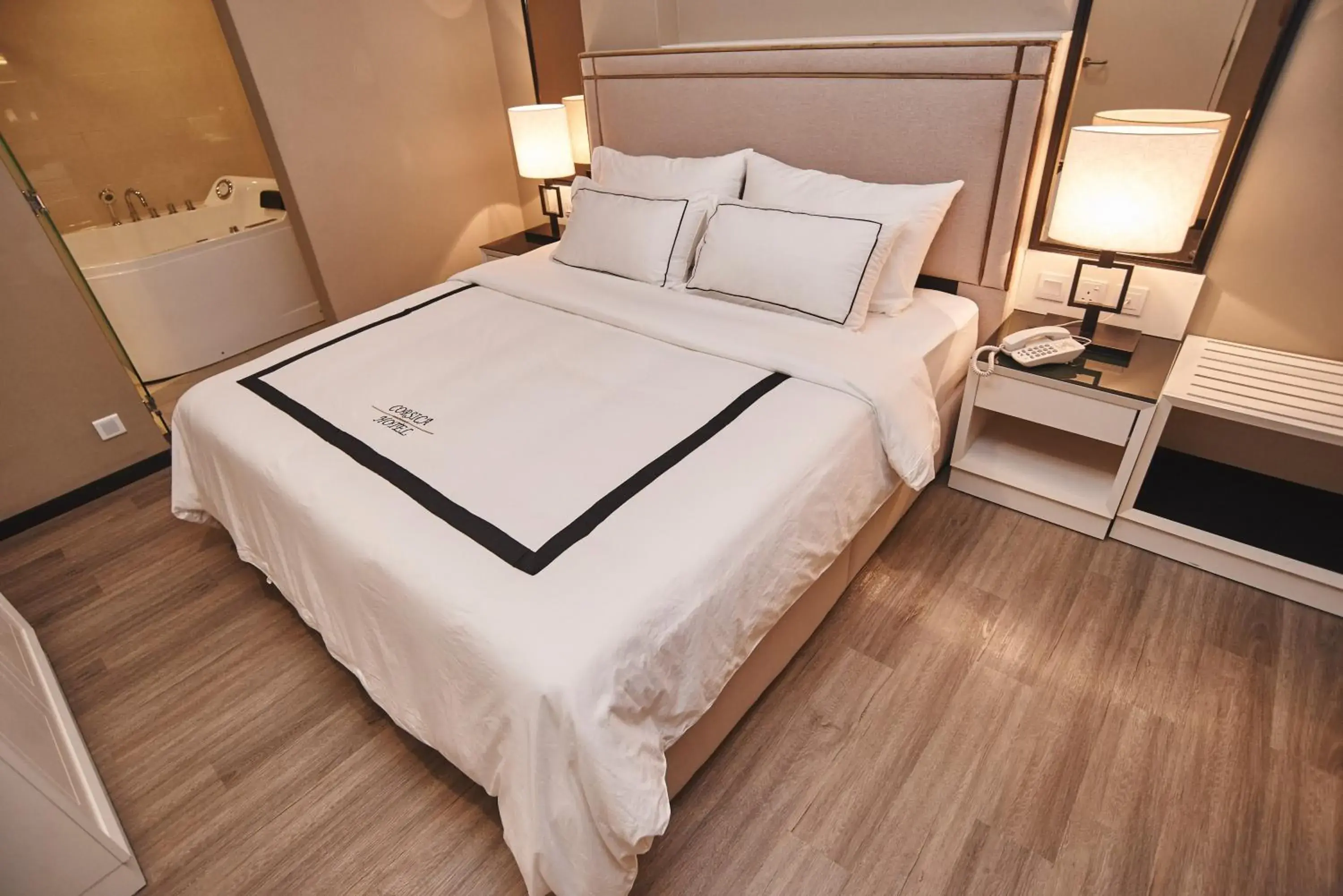Bedroom, Bed in Corsica Hotel