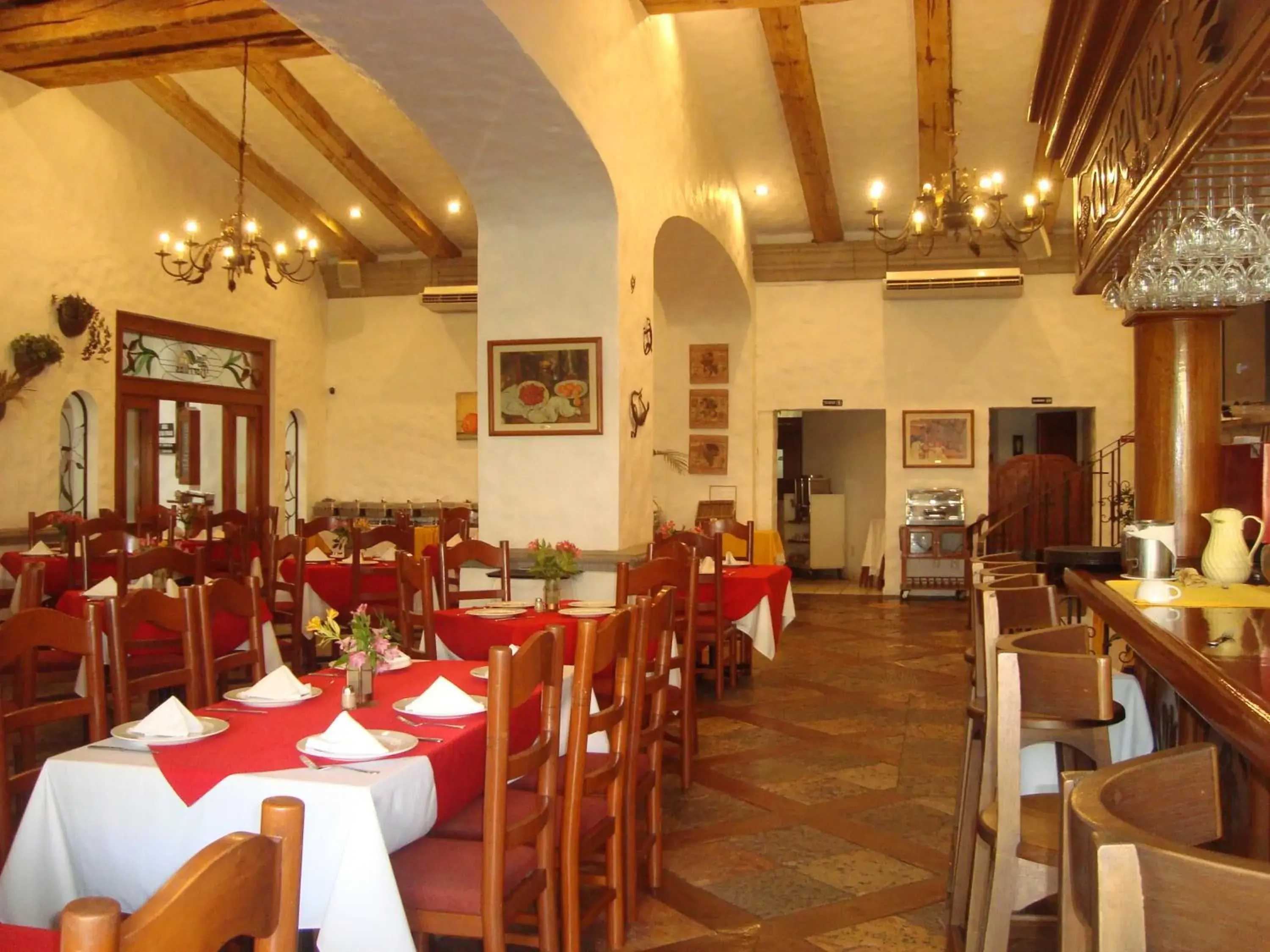 Restaurant/Places to Eat in Hotel Argento