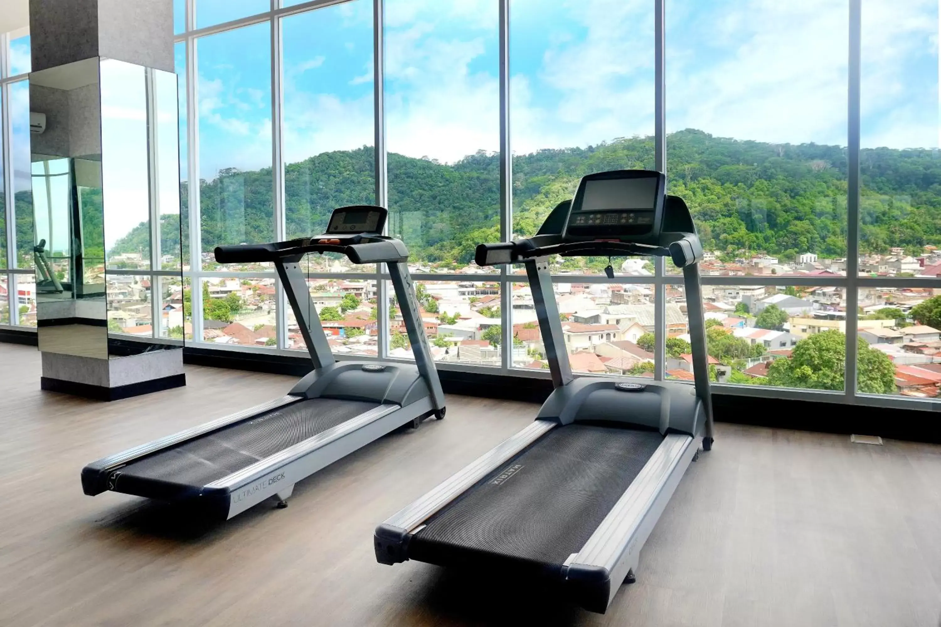 Fitness centre/facilities in The ZHM Premiere Padang Fitness centre/facilities in The ZHM Premiere Padang
