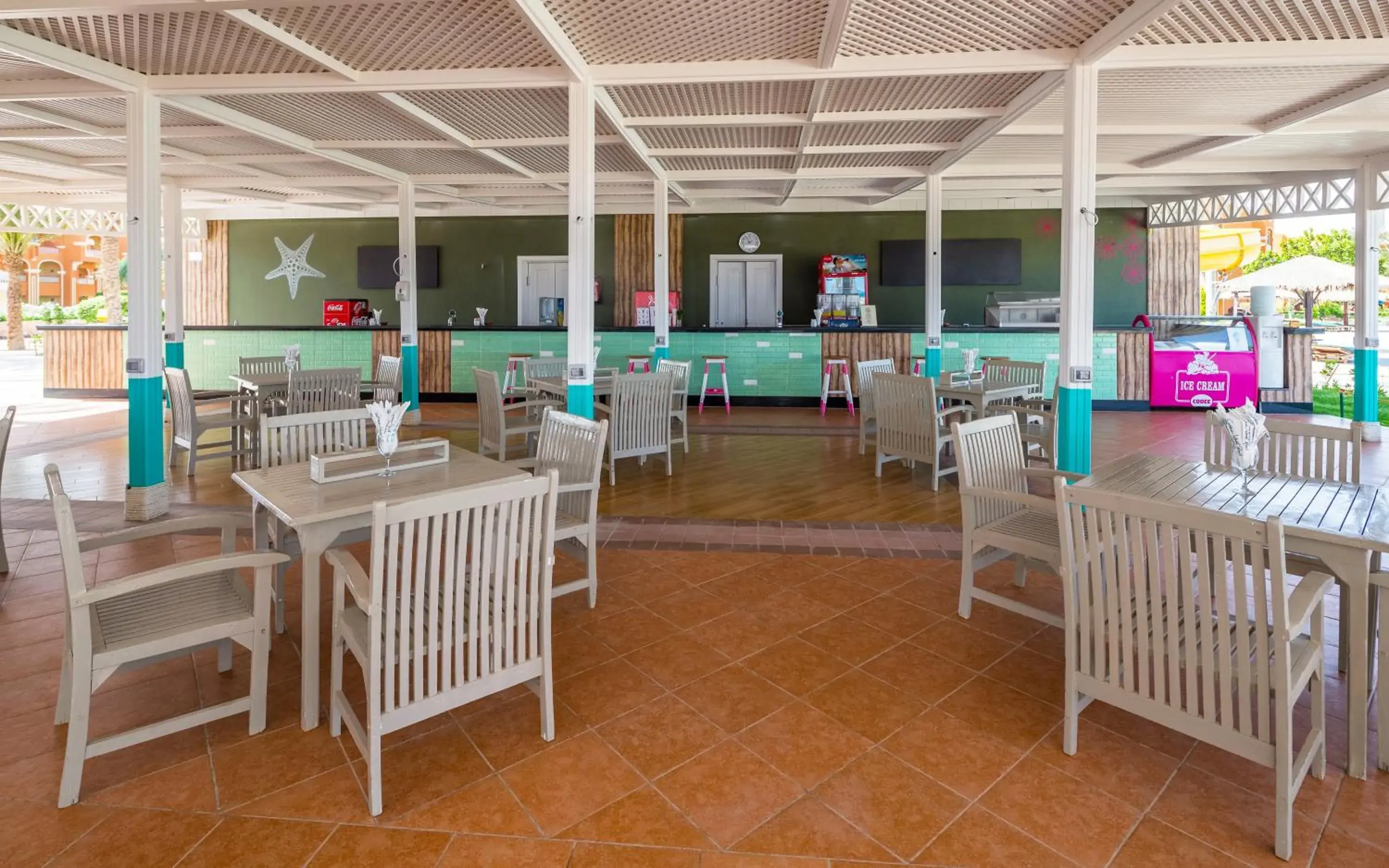 Restaurant/Places to Eat in Caribbean World Resort Soma Bay