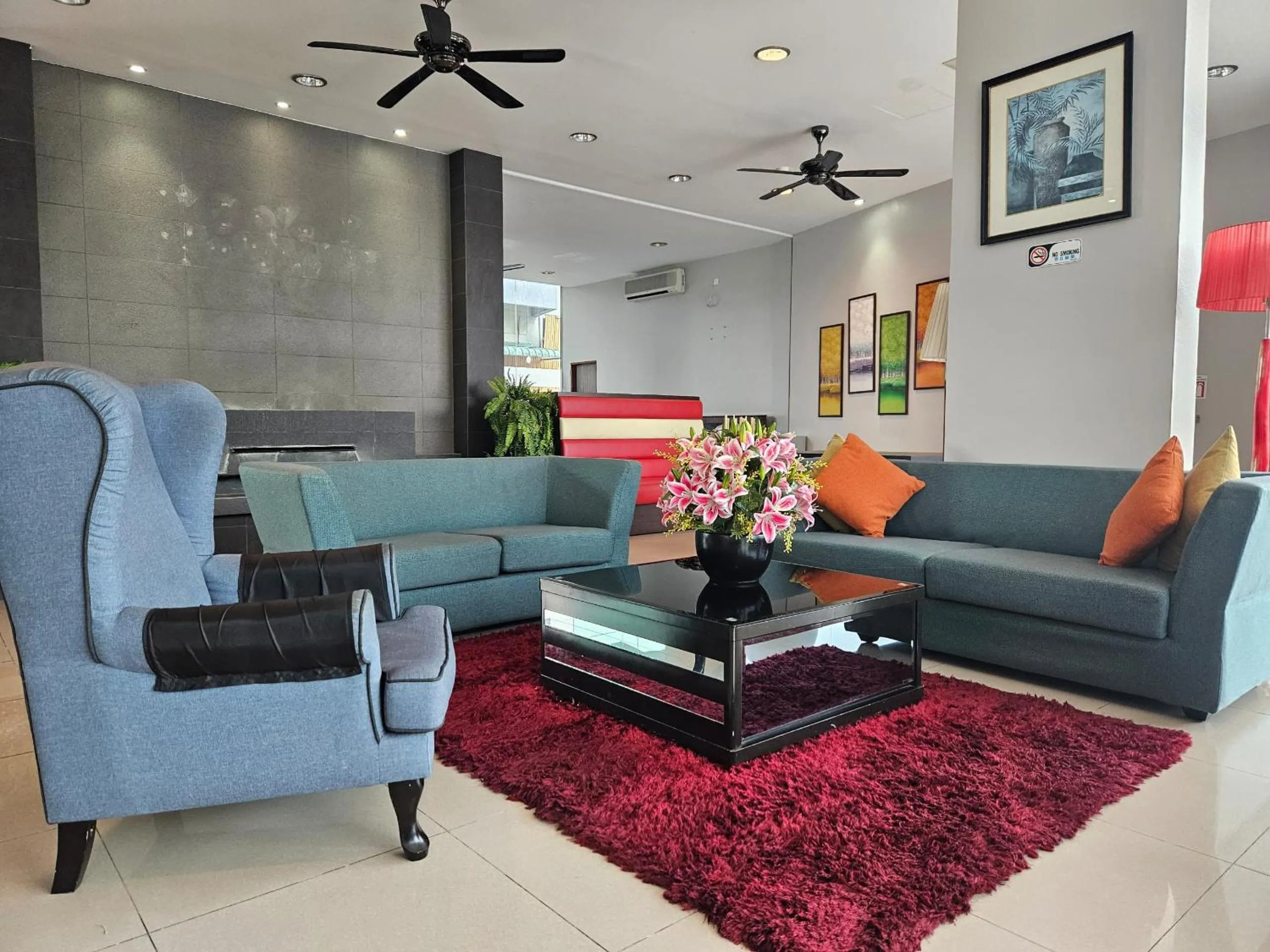 Seating area in Go Lodge Hotel Kuantan