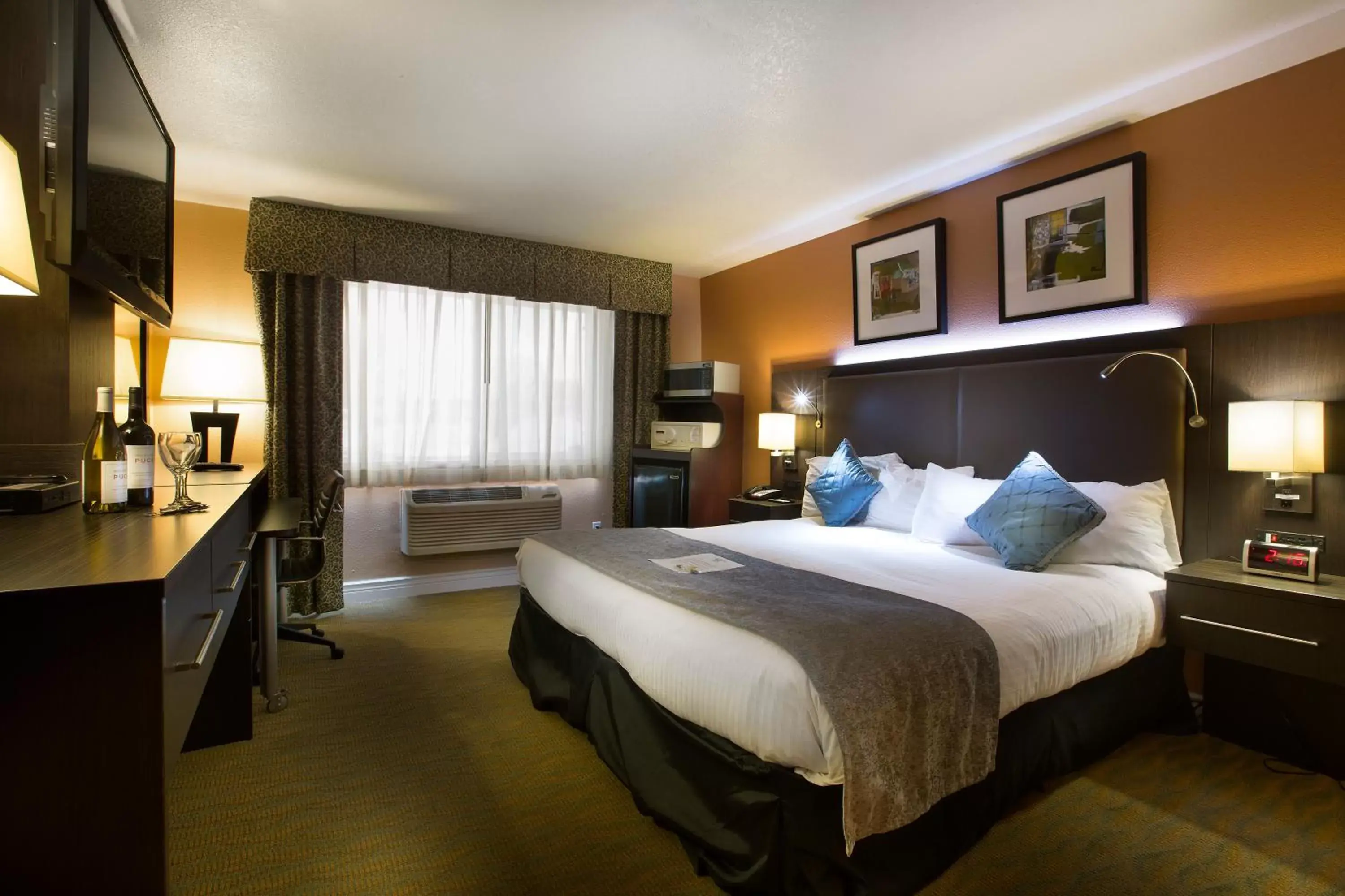 Photo of the whole room, Bed in Prospector Hotel & Casino