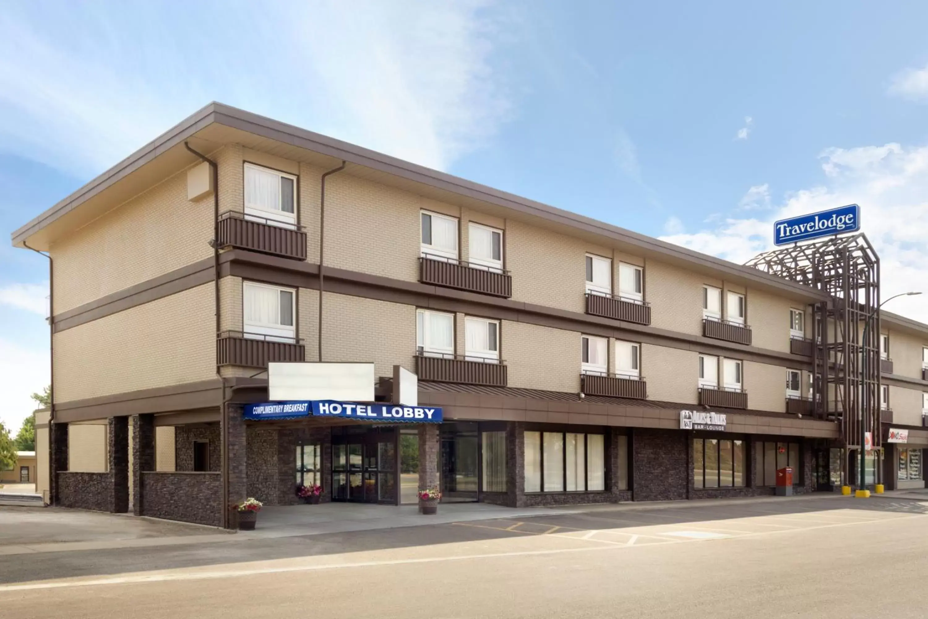 Property building in Travelodge by Wyndham Lethbridge Property building in Travelodge by Wyndham Lethbridge