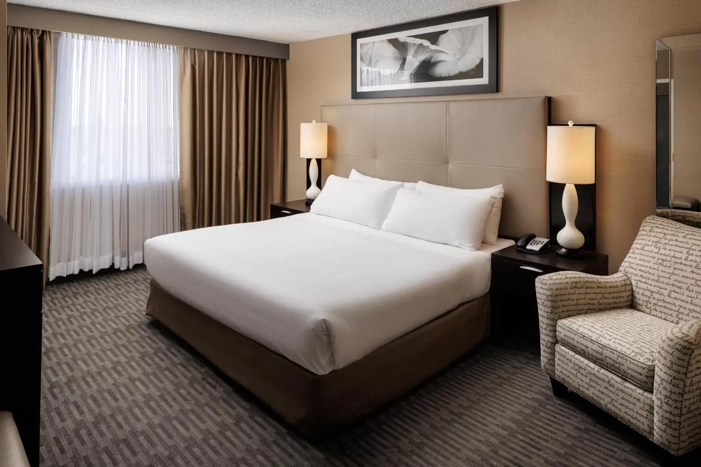 Bed in Pomeroy Hotel & Conference Centre