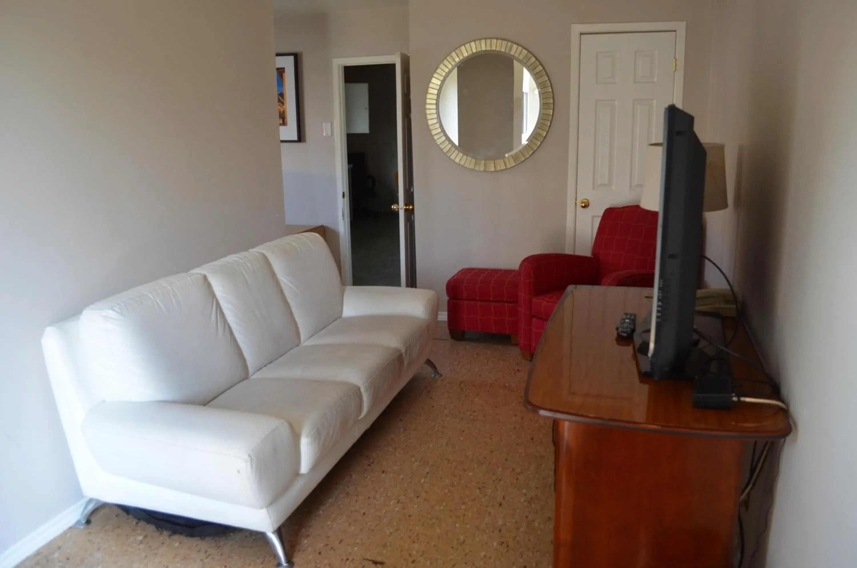 Living room, Seating Area in Studio 1 Motel