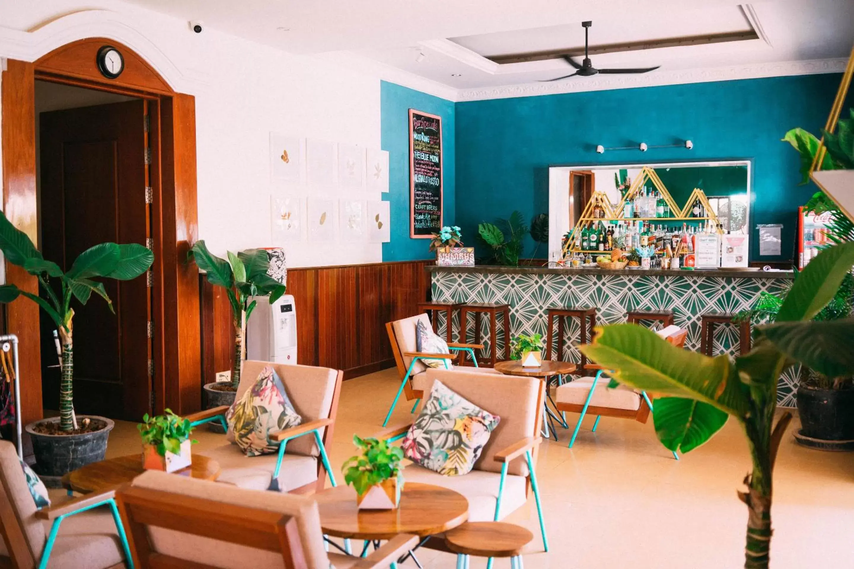 Lounge or bar, Restaurant/Places to Eat in Baby Elephant Boutique Hotel
