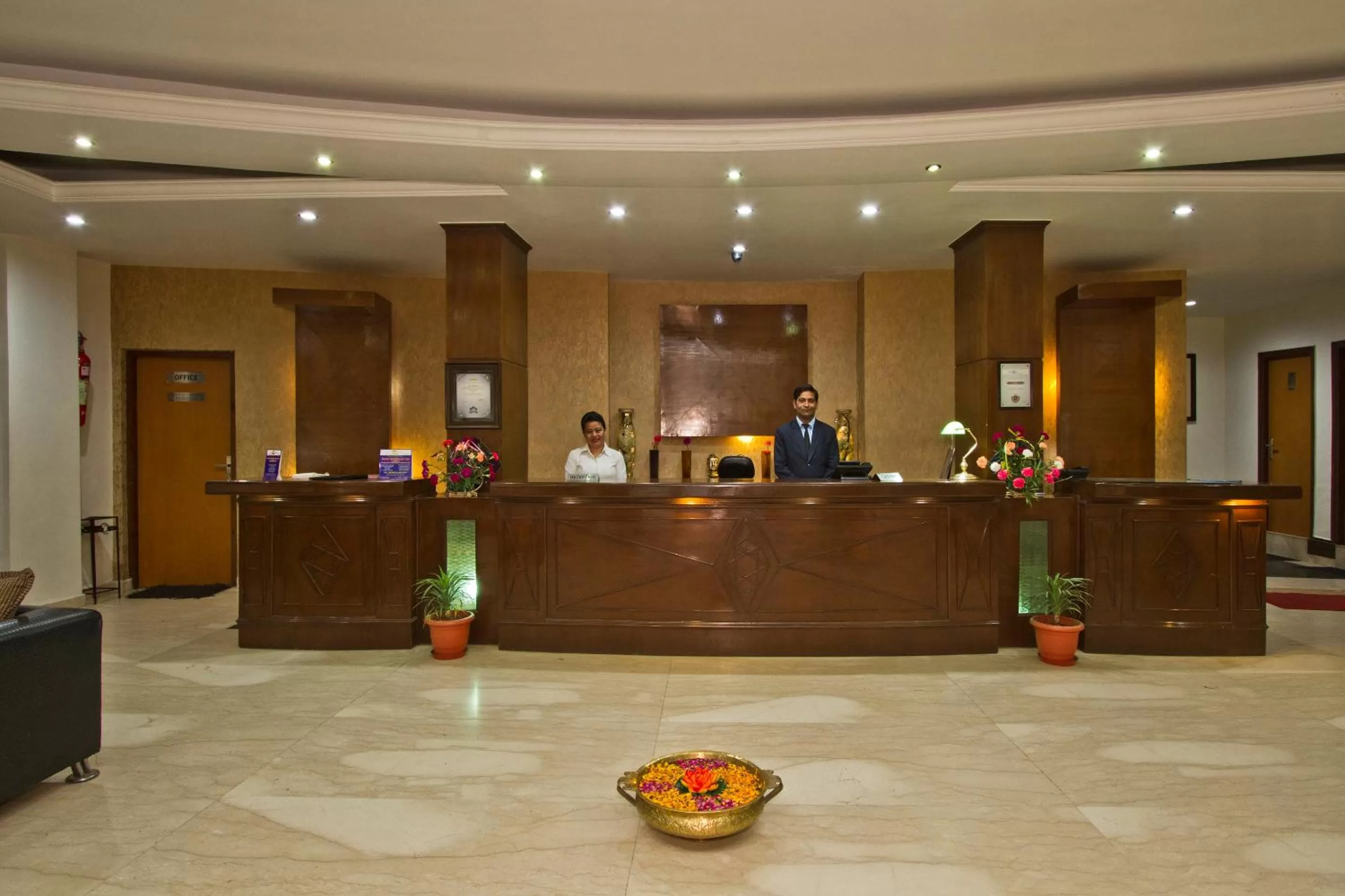 Lobby or reception in Hotel Broadways Inn