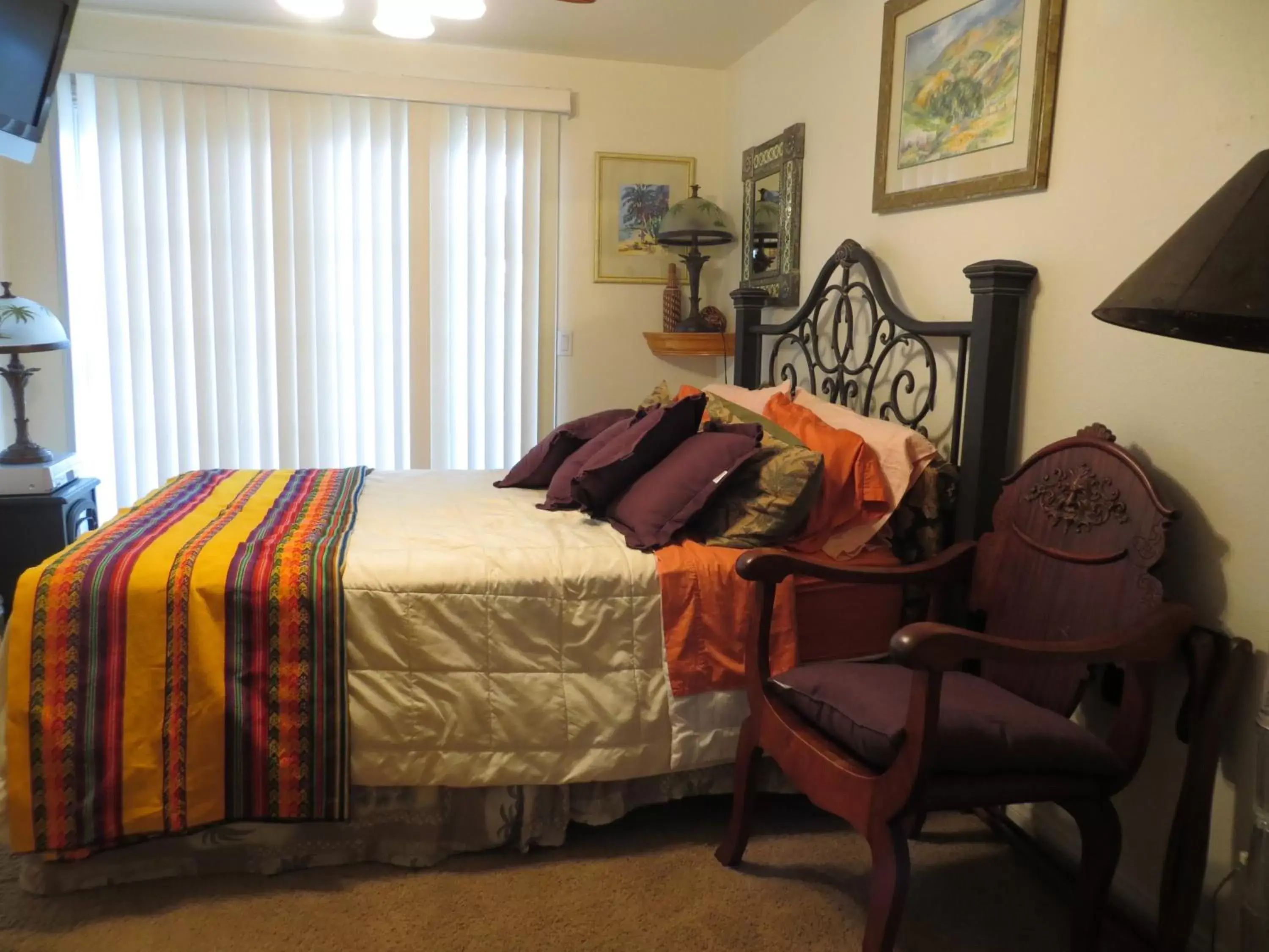 Bed in Always Inn San Clemente Bed & Breakfast by Elevate Rooms