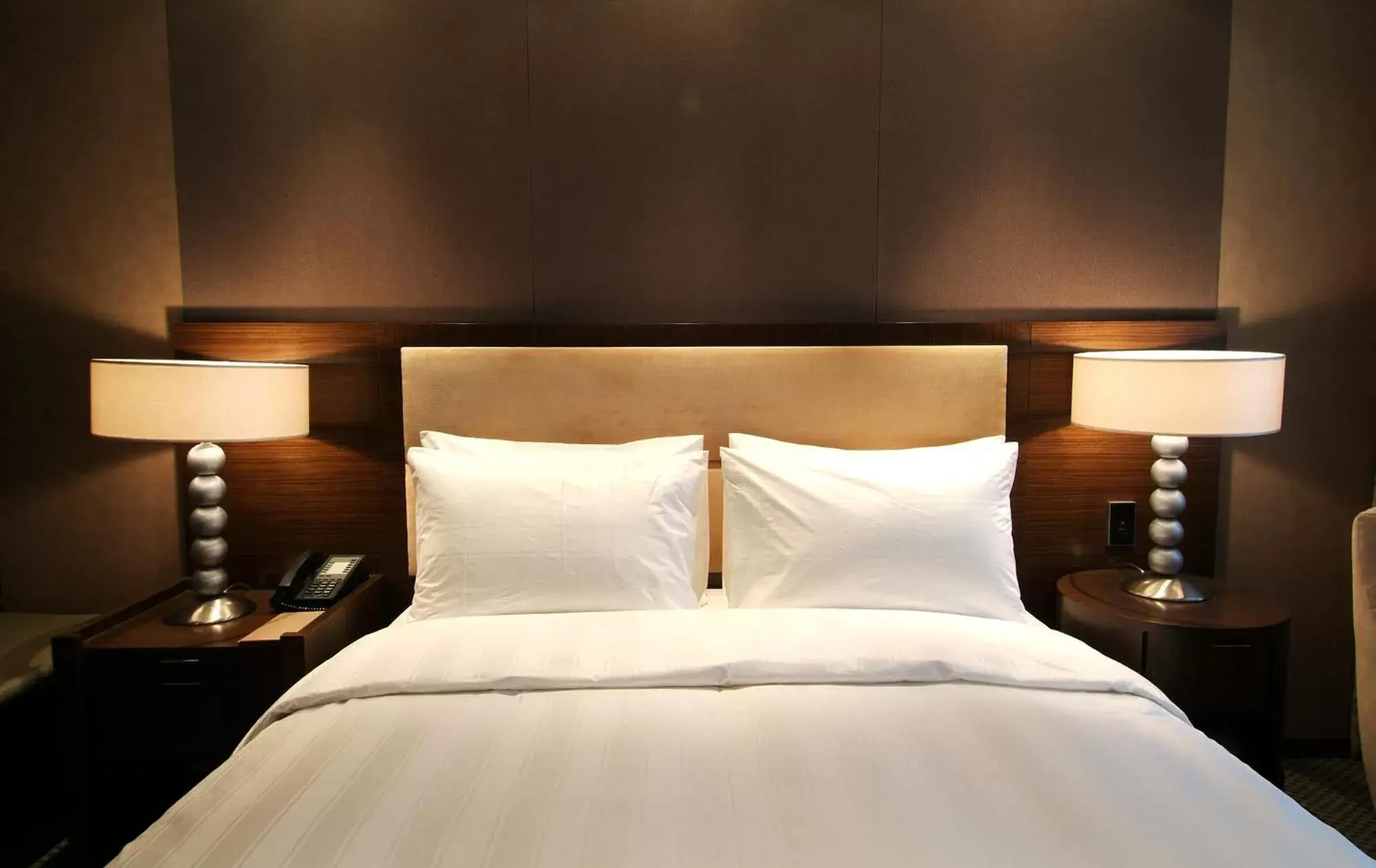 Bed in LOTTE City Hotel Mapo