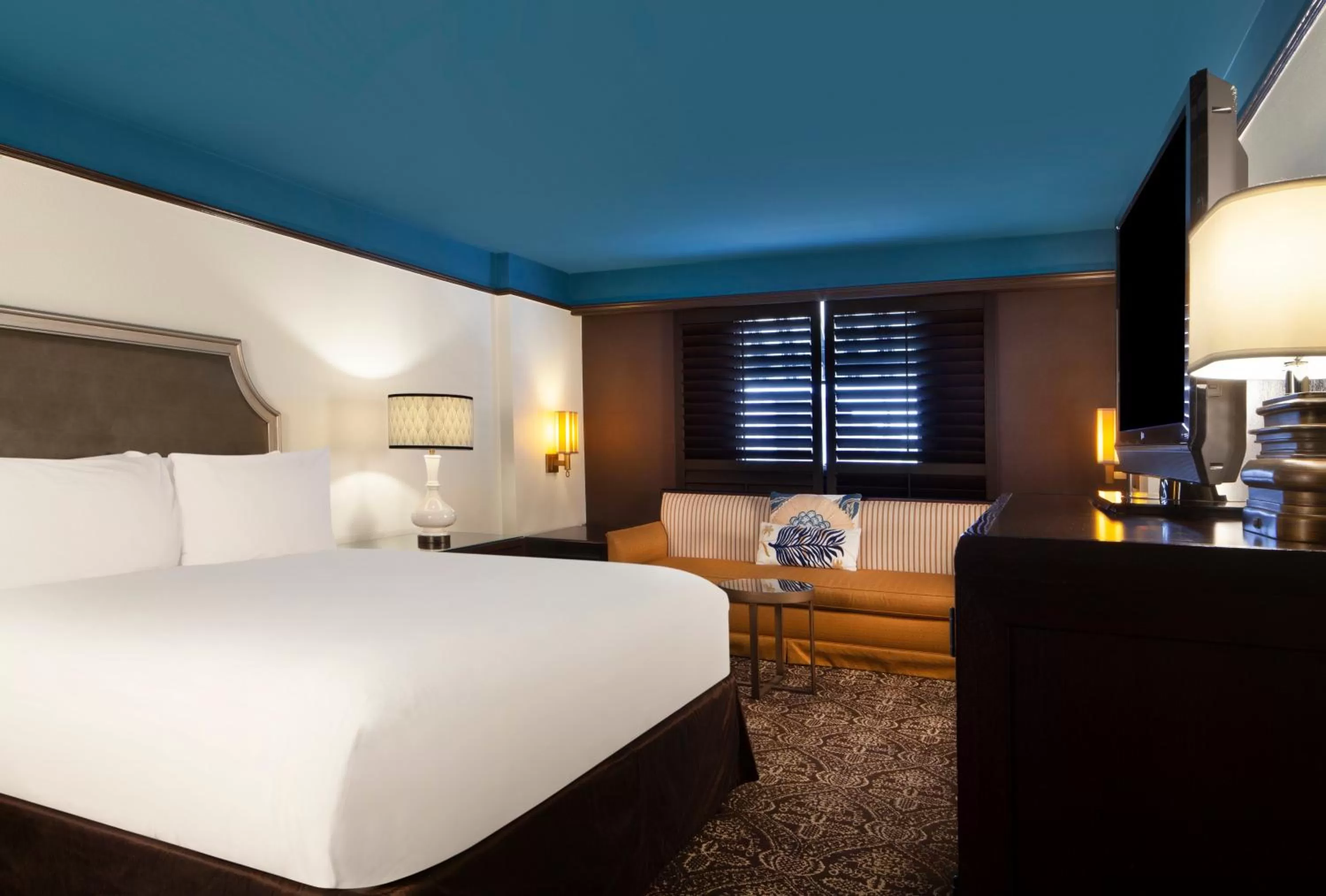 King Room - Disability Access in Crowne Plaza Key West-La Concha