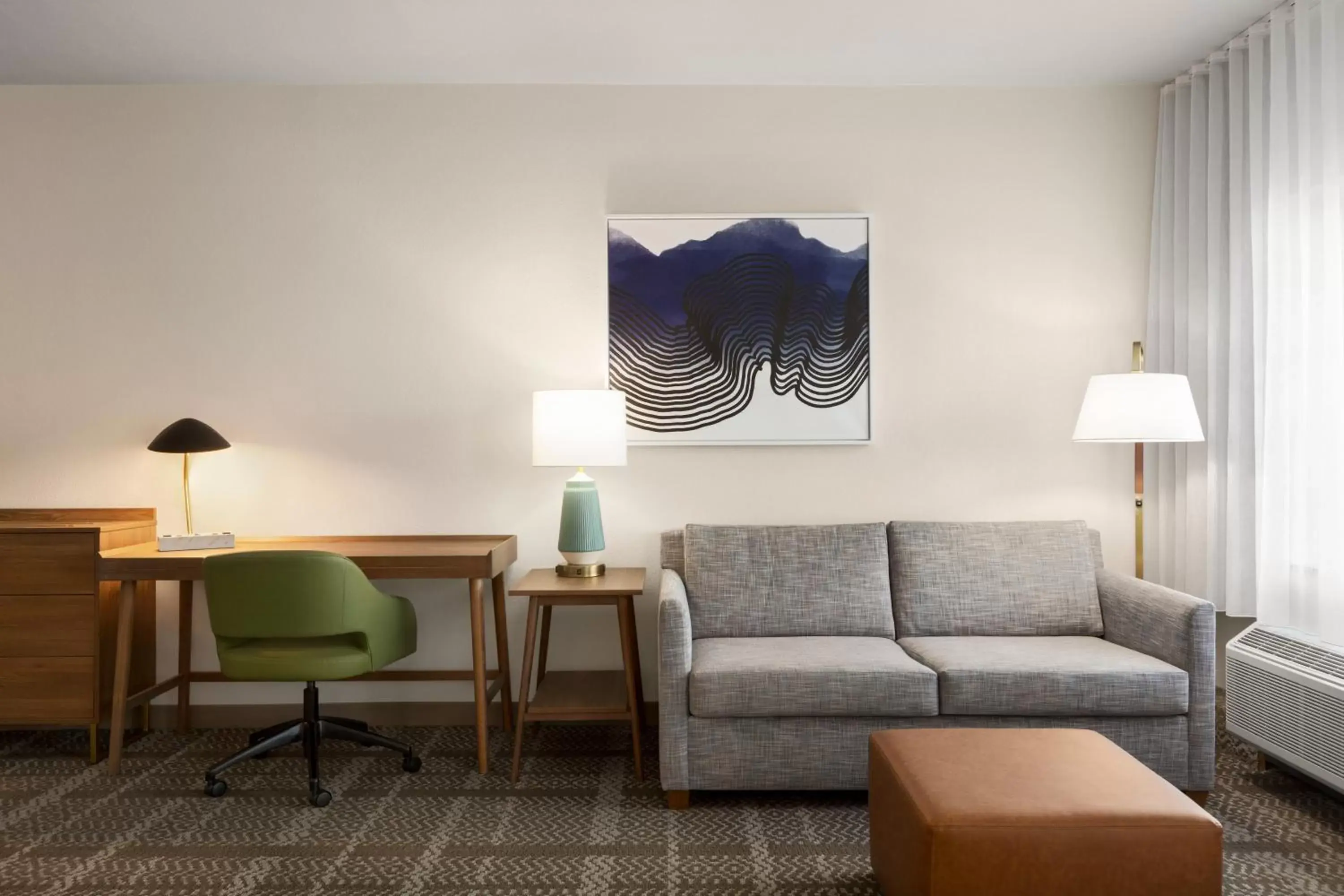 Photo of the whole room, Seating Area in Staybridge Suites Quantico-Stafford, an IHG Hotel