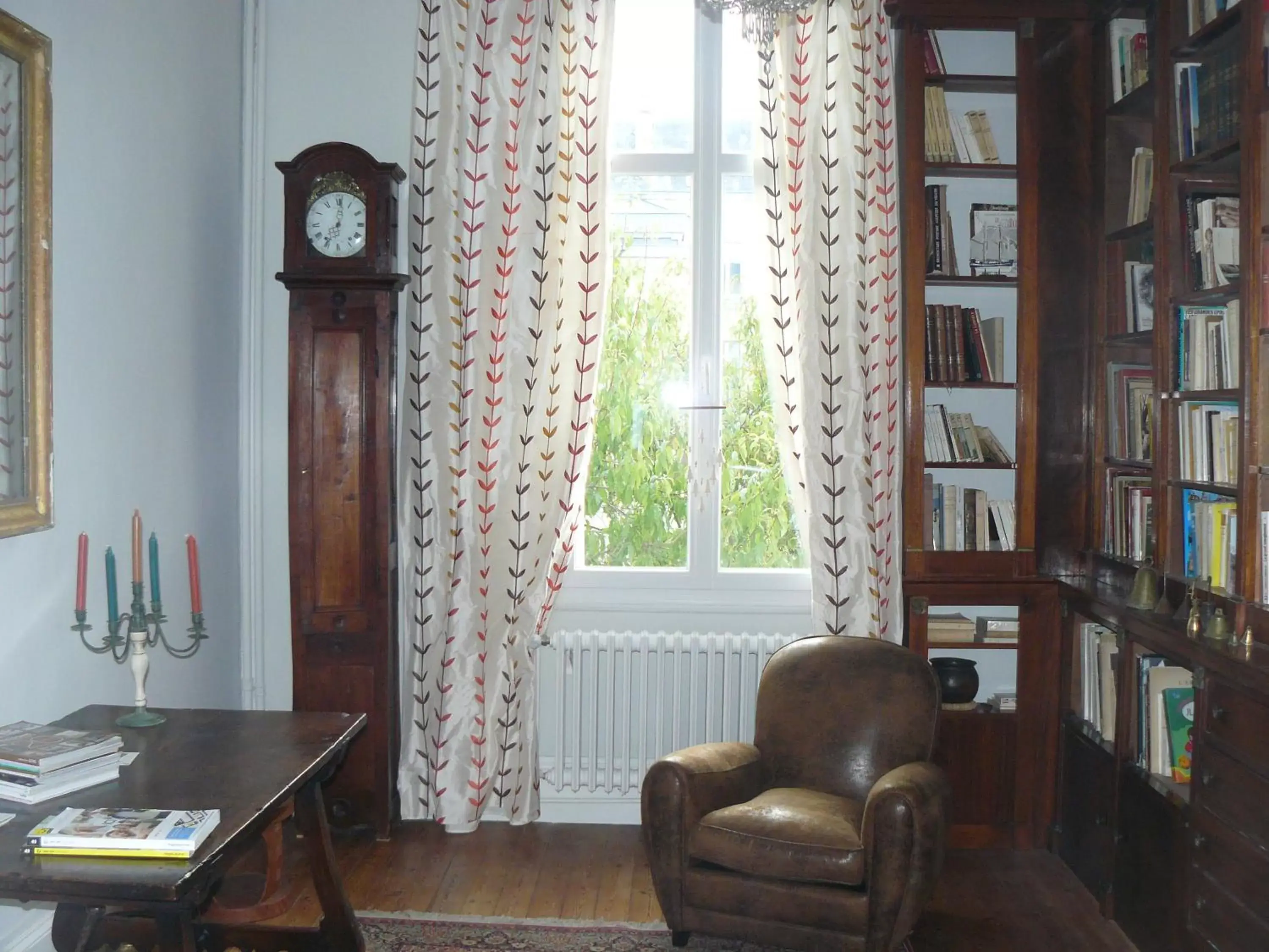 Library, Seating Area in La Maison de Saumur