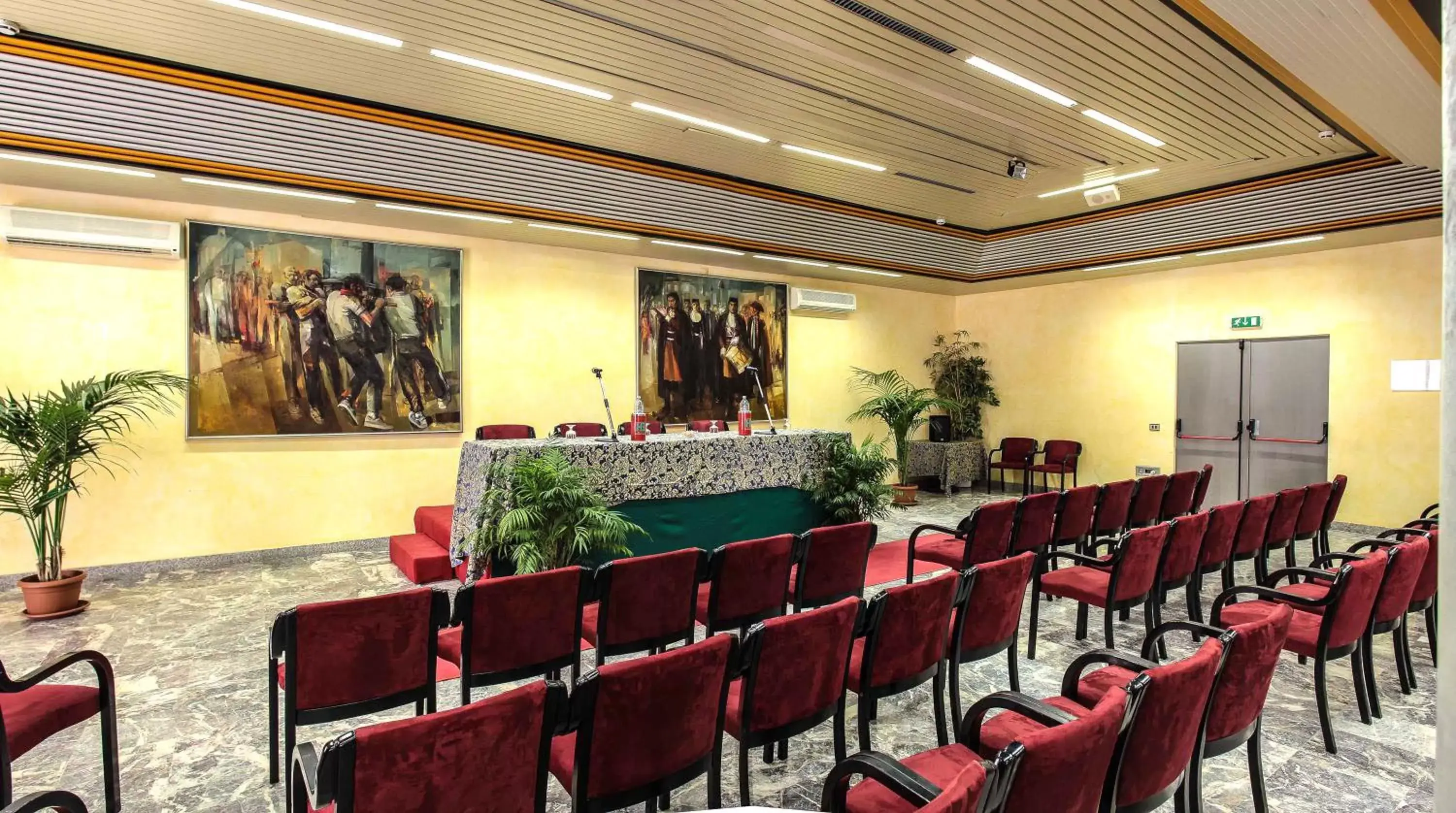 Business facilities in Hotel Grazia Deledda