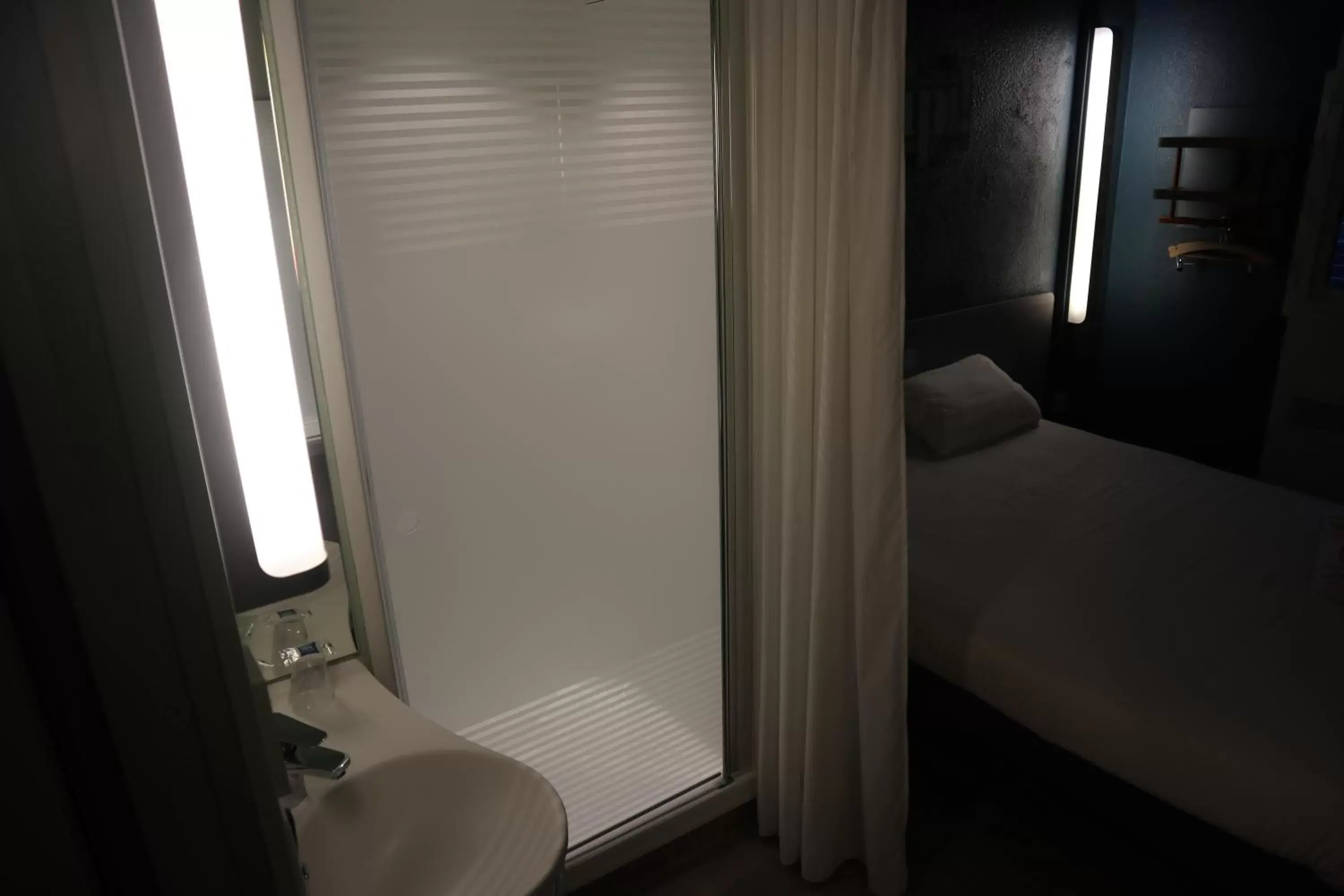 Bed, Bathroom in ibis Budget Le Treport Mers Les Bains