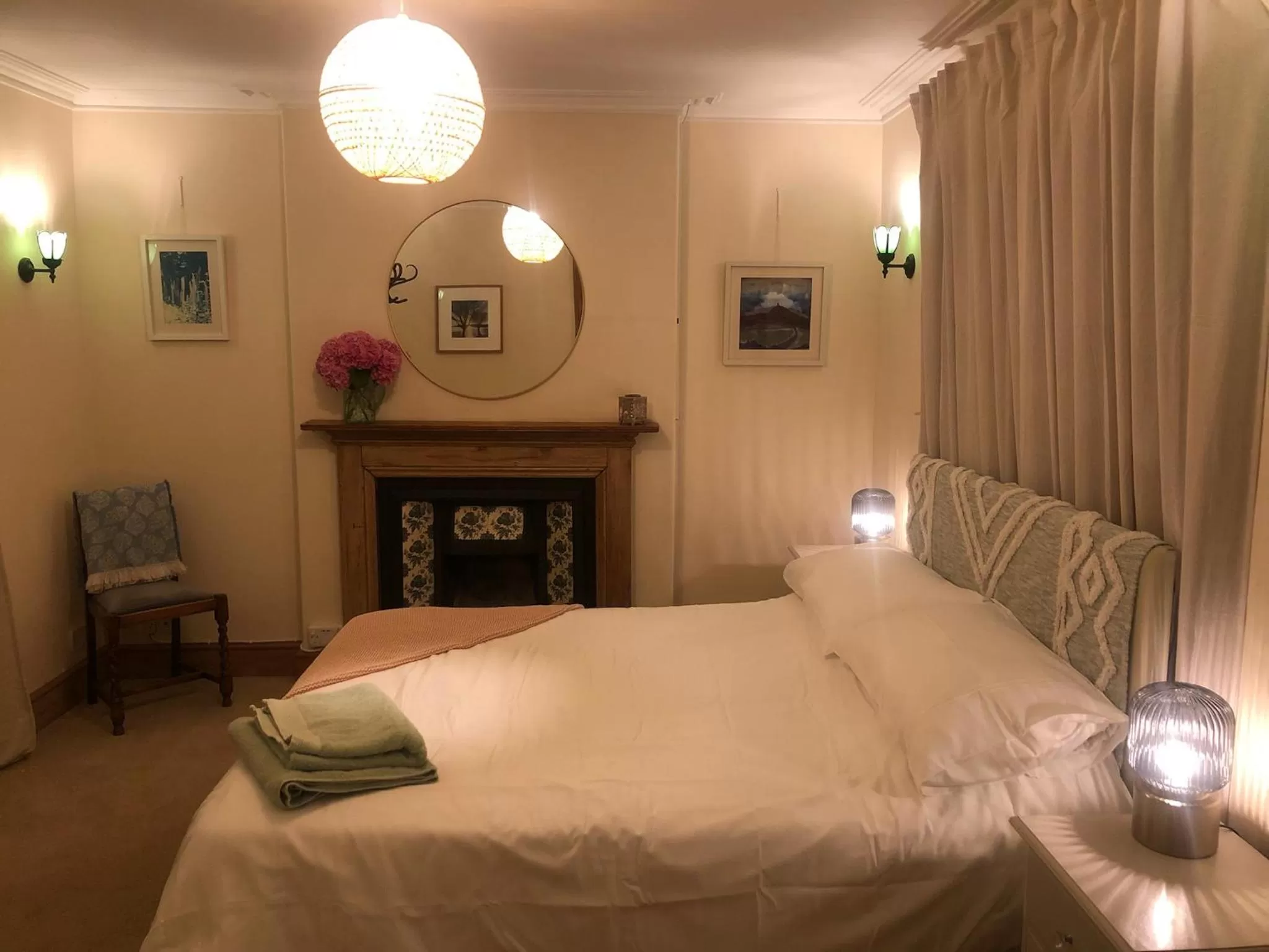 Bed in The Dragonfly BNB, Glastonbury