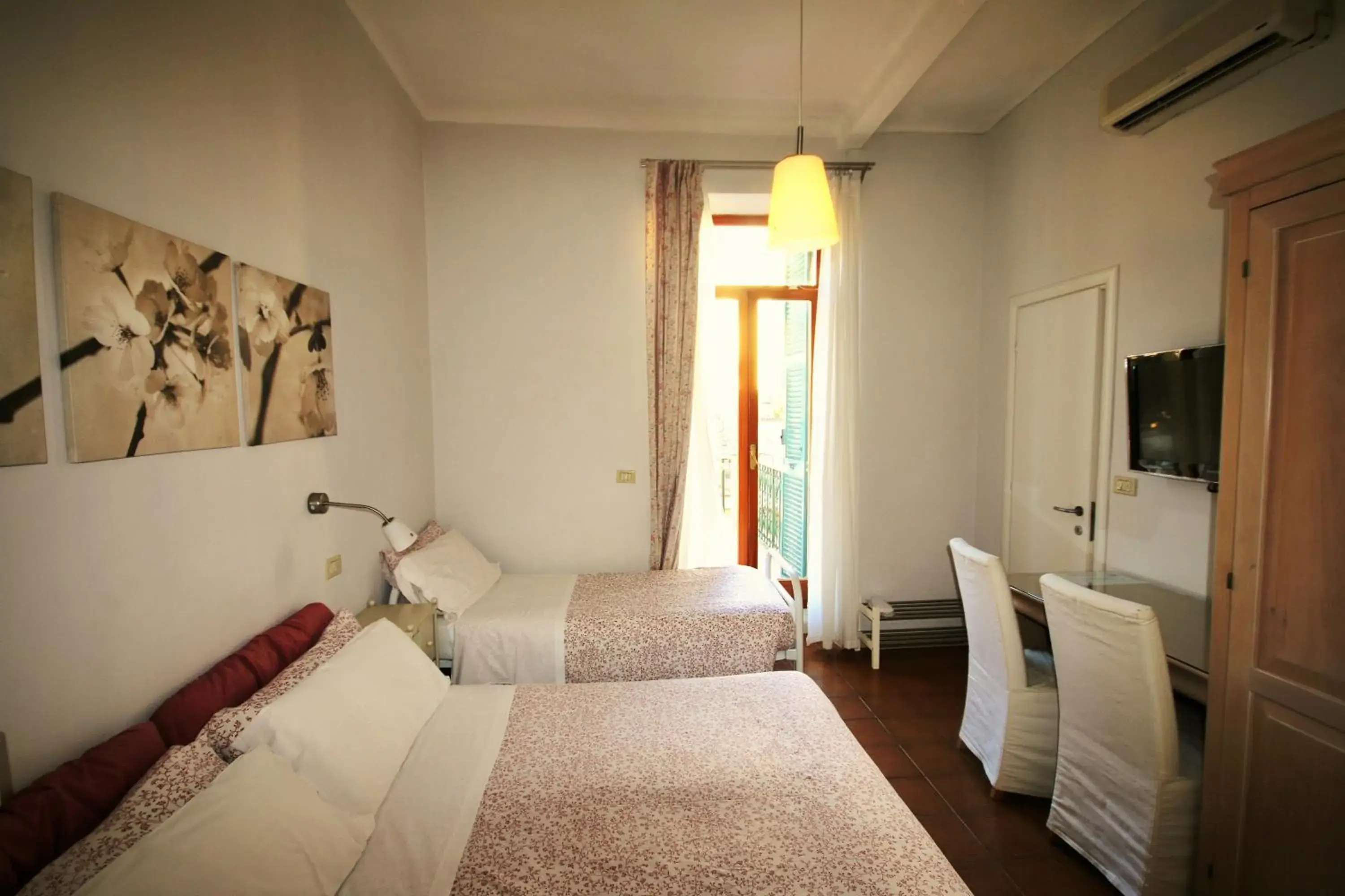 Balcony/Terrace, Bed in Villa Gina