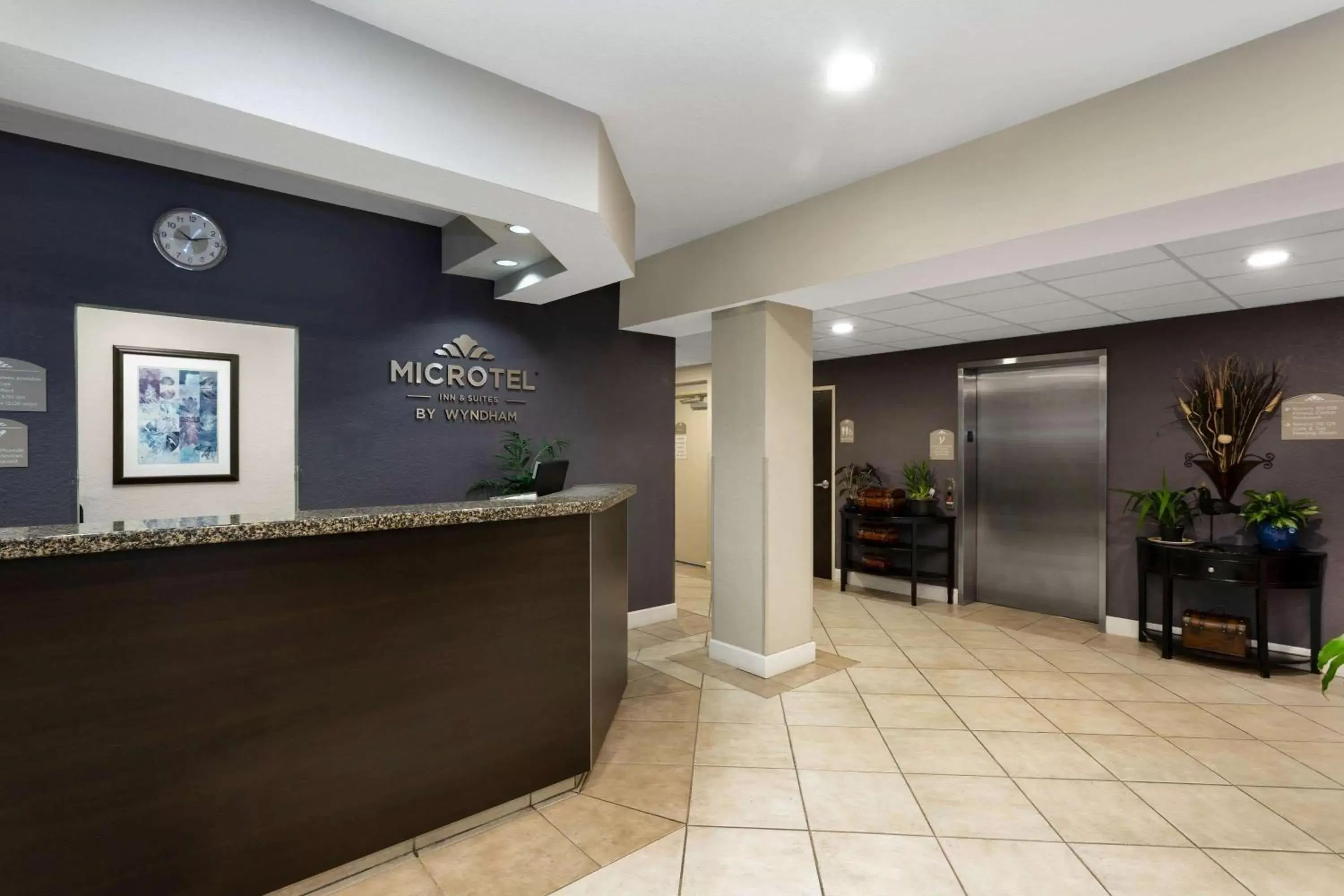 Lobby or reception, Lobby/Reception in Microtel Inn & Suites by Wyndham Brooksville