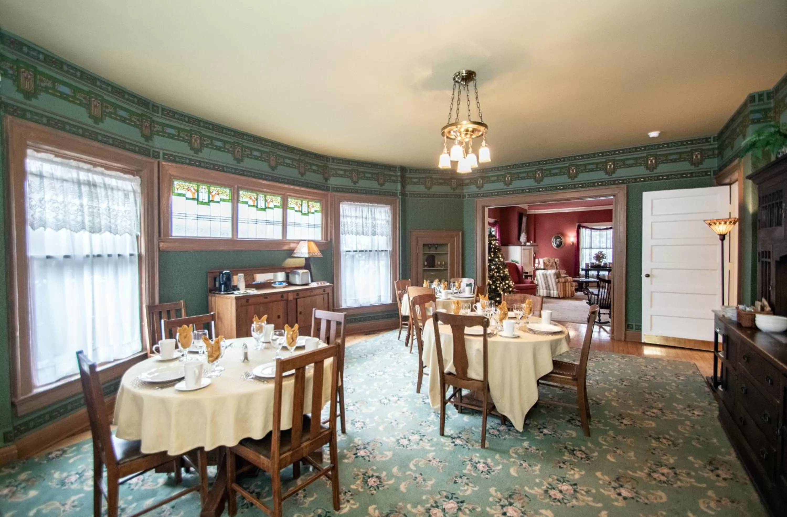 Breakfast, Restaurant/Places to Eat in Looking Glass Inn