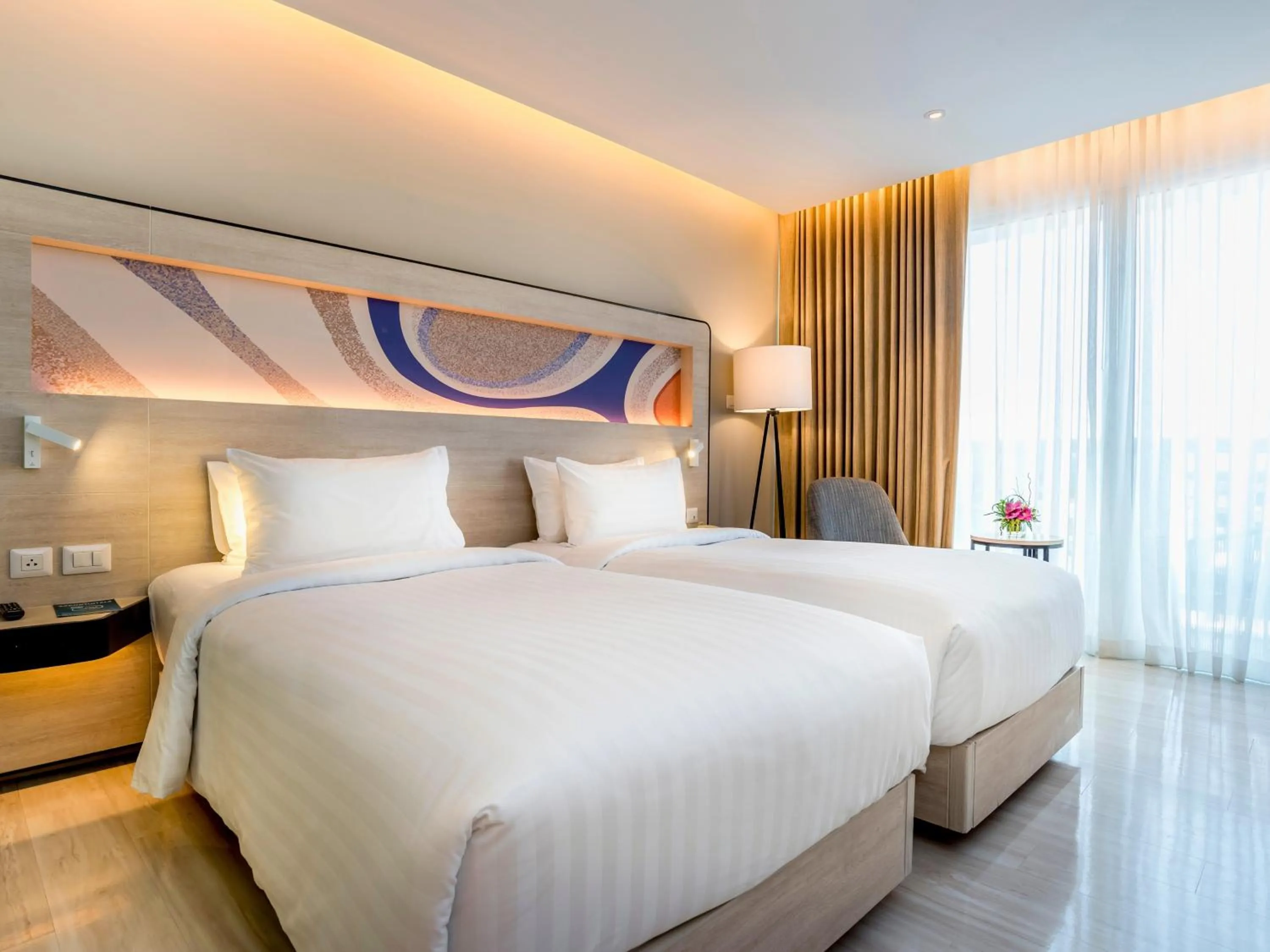Bed in Novotel Phuket City Phokeethra