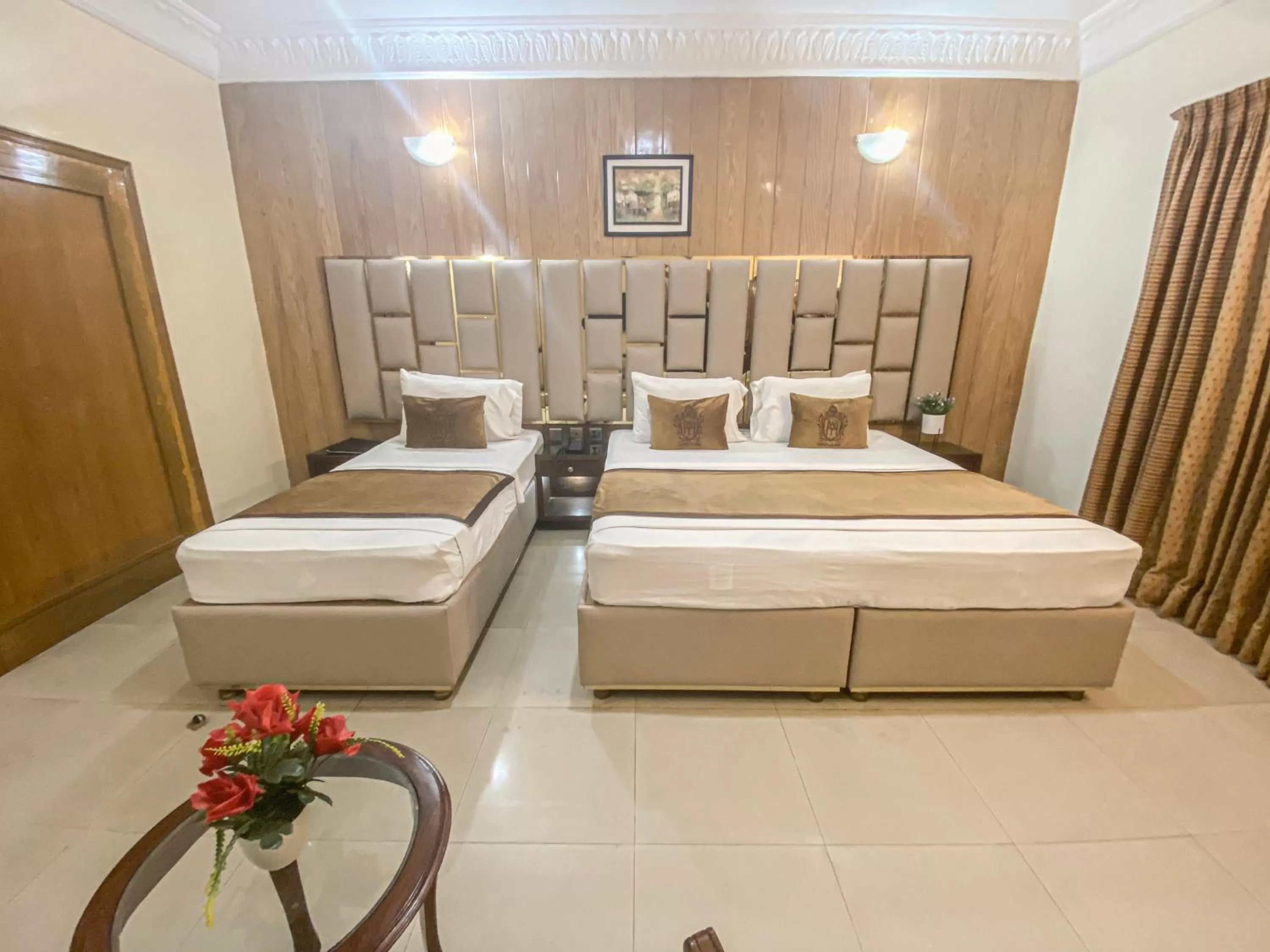 Bed in World Inn Karachi