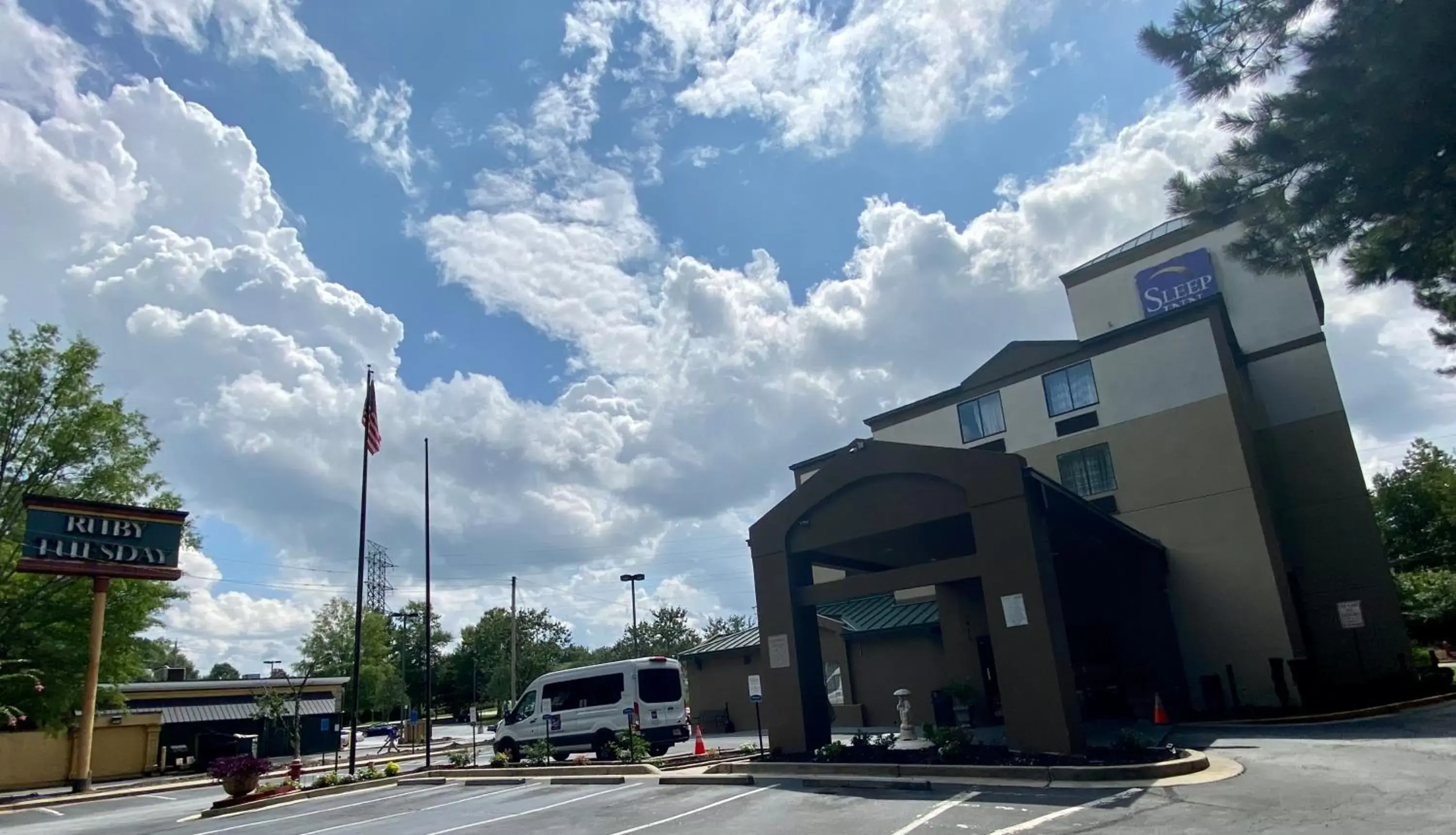 Property building in Sleep Inn Atlanta Airport Property building in Sleep Inn Atlanta Airport