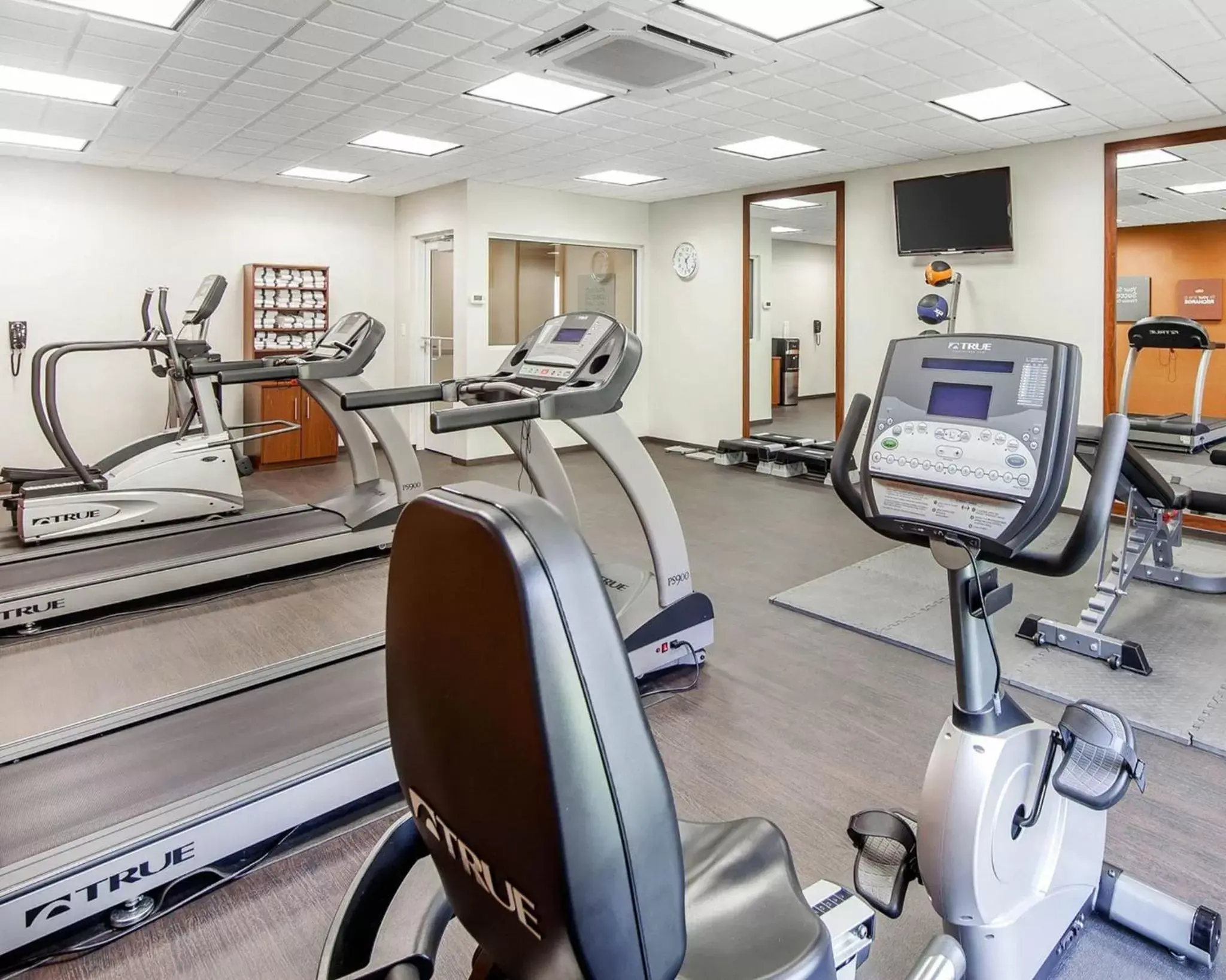Fitness centre/facilities, Fitness Center/Facilities in Comfort Suites Marietta-Parkersburg