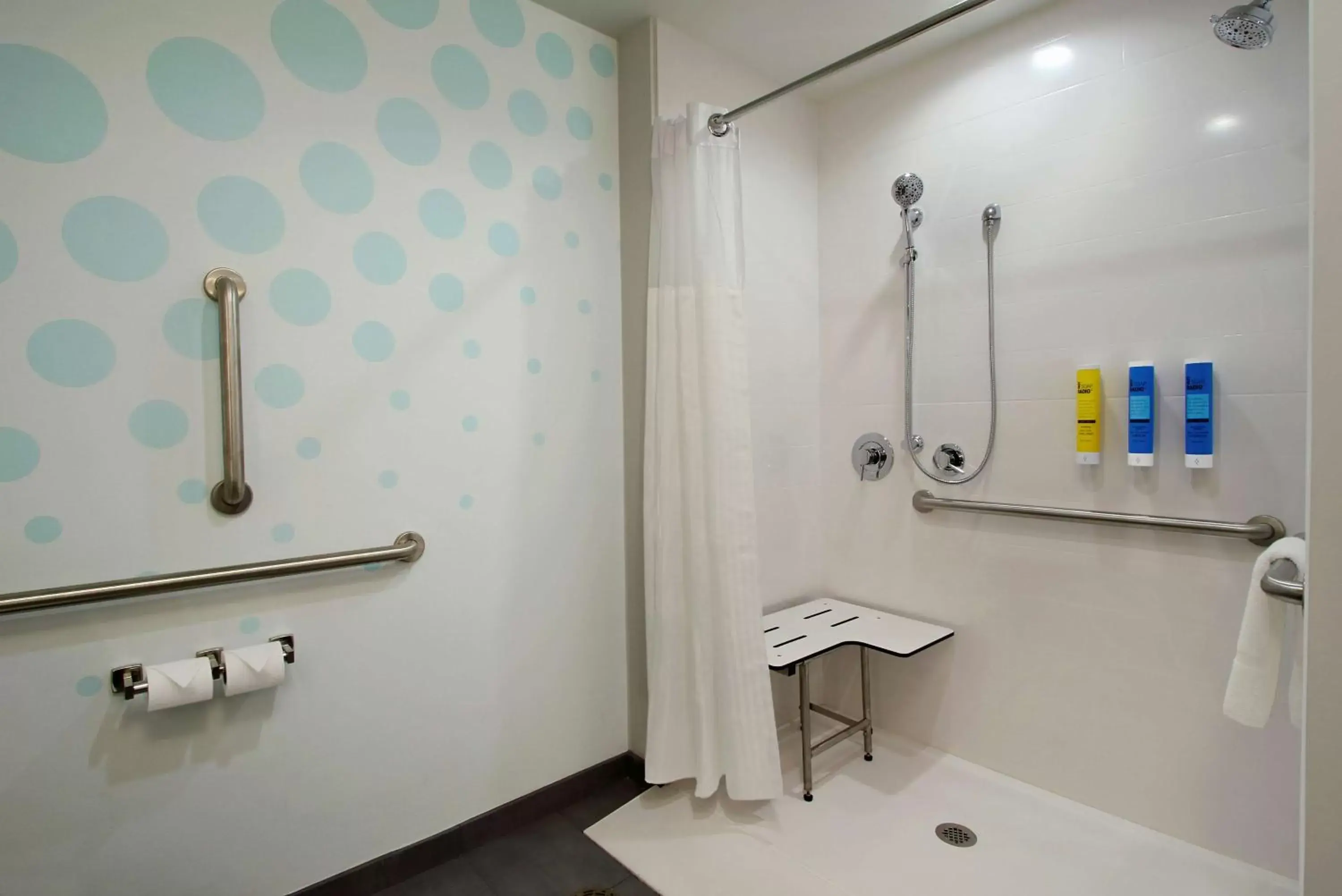 Bathroom in Tru By Hilton Grove City Columbus