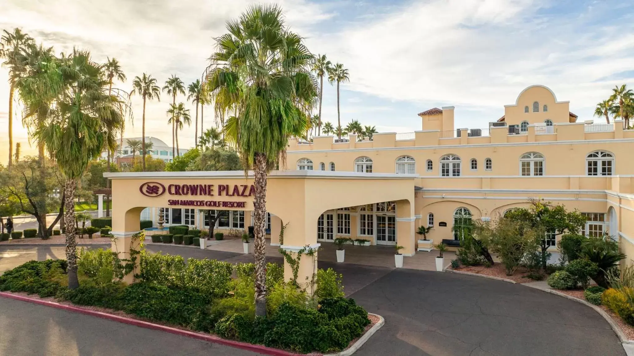 Property Building in Crowne Plaza Phoenix - Chandler Golf Resort, an IHG Hotel