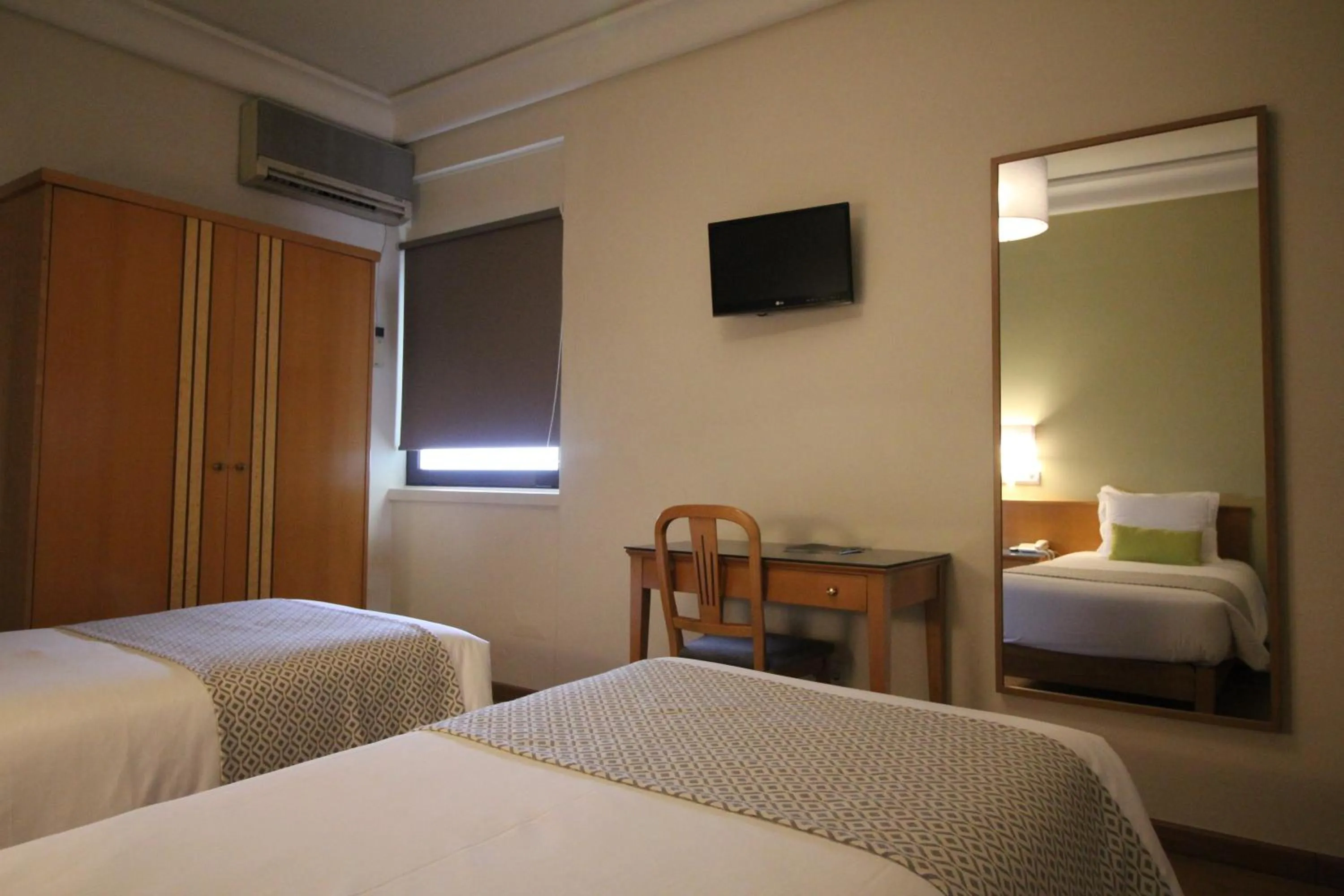 Seating area, Bed in Imperador Hotel