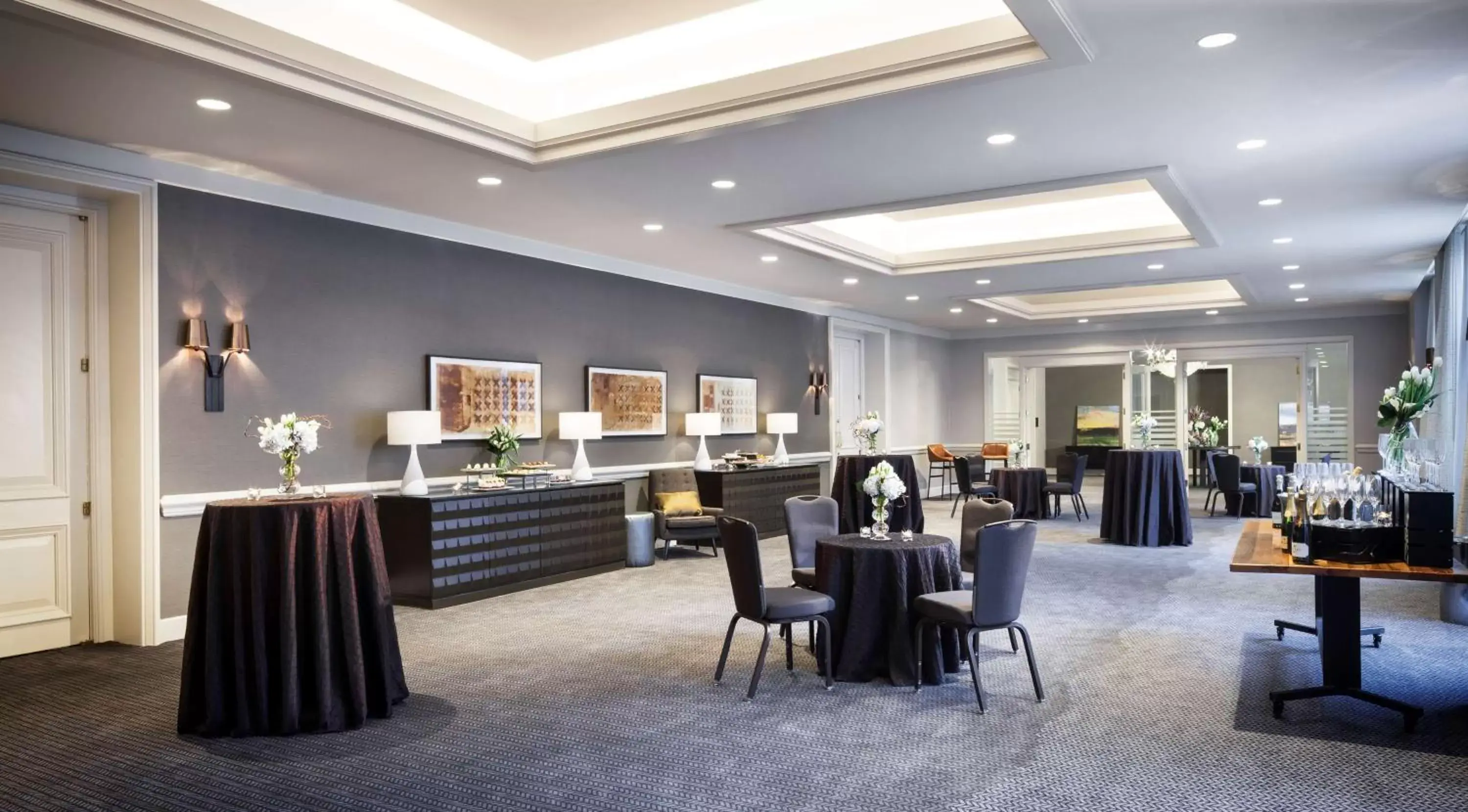 Meeting/conference room, Restaurant/Places to Eat in The Logan Philadelphia, Curio Collection by Hilton