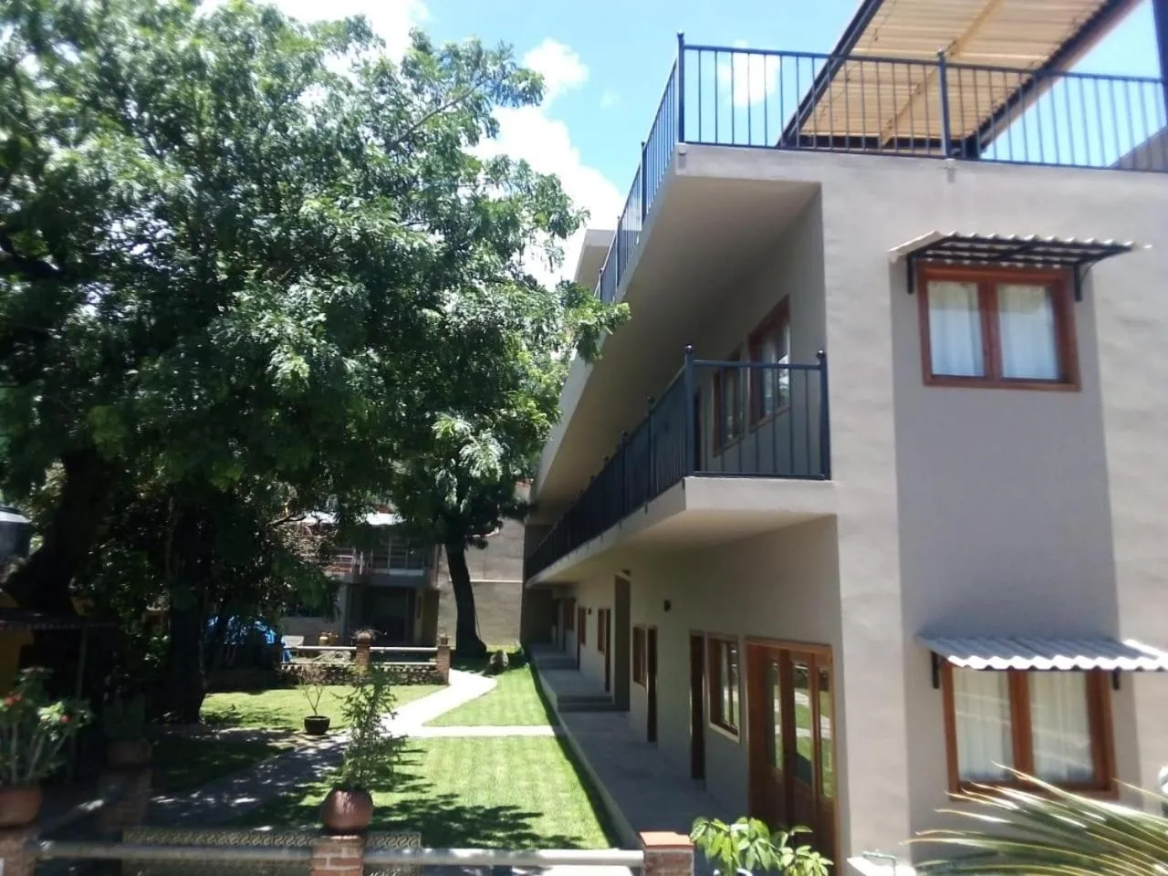 Facade/entrance in Artesanos 11