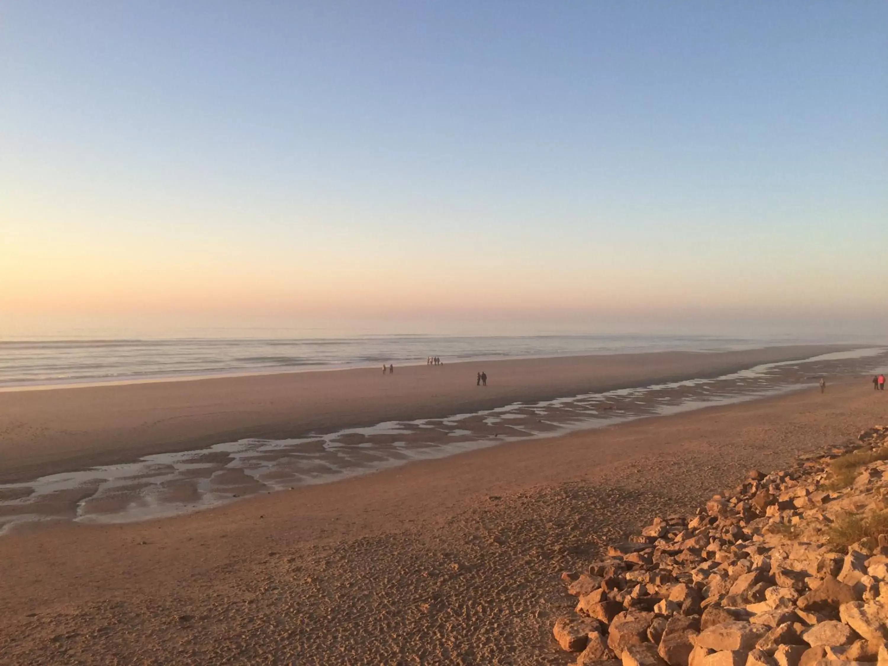 Nearby landmark, Beach in Les Chambres d'Hôtes de la Mer