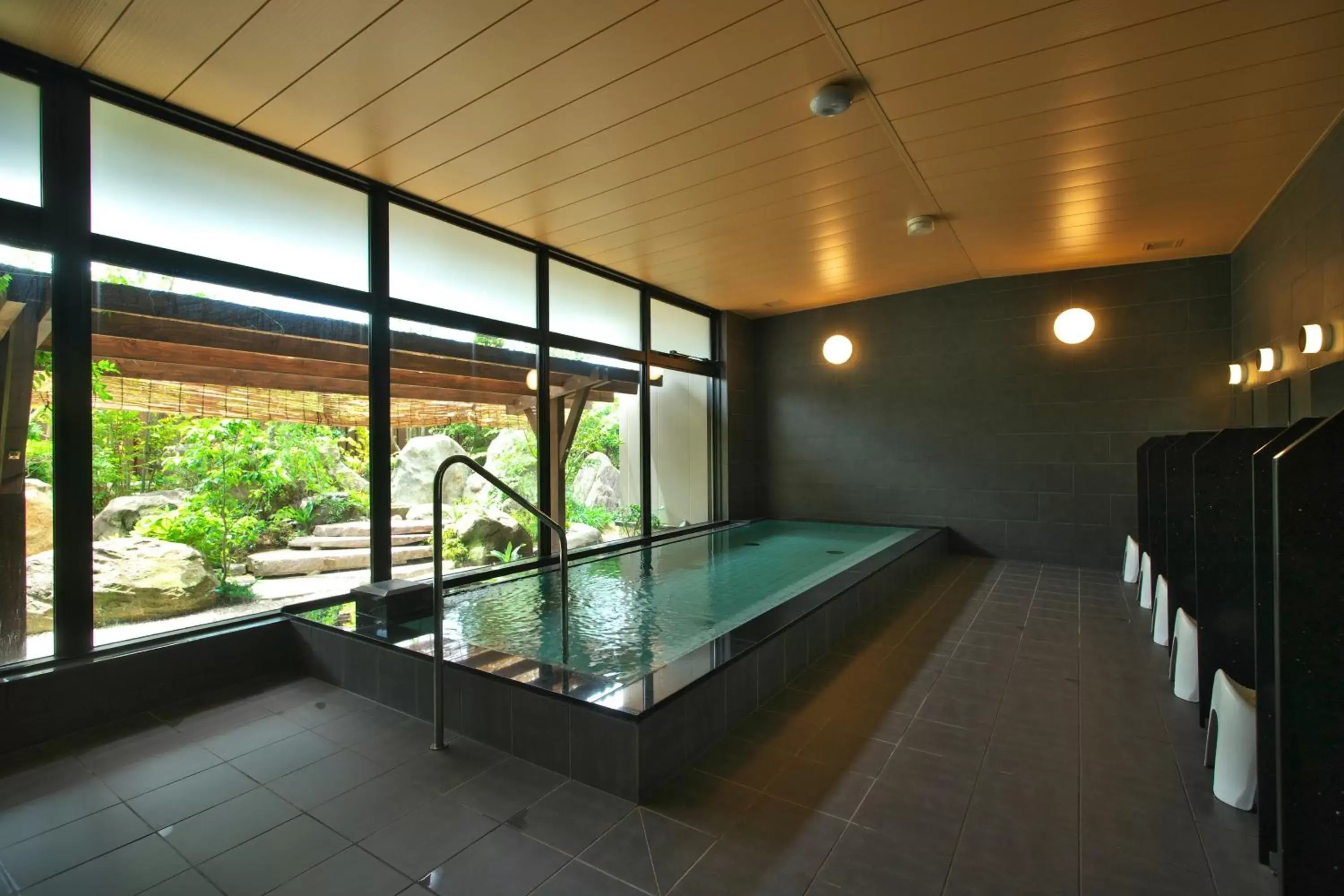 Public Bath, Swimming Pool in Kanazawa Sainoniwa Hotel